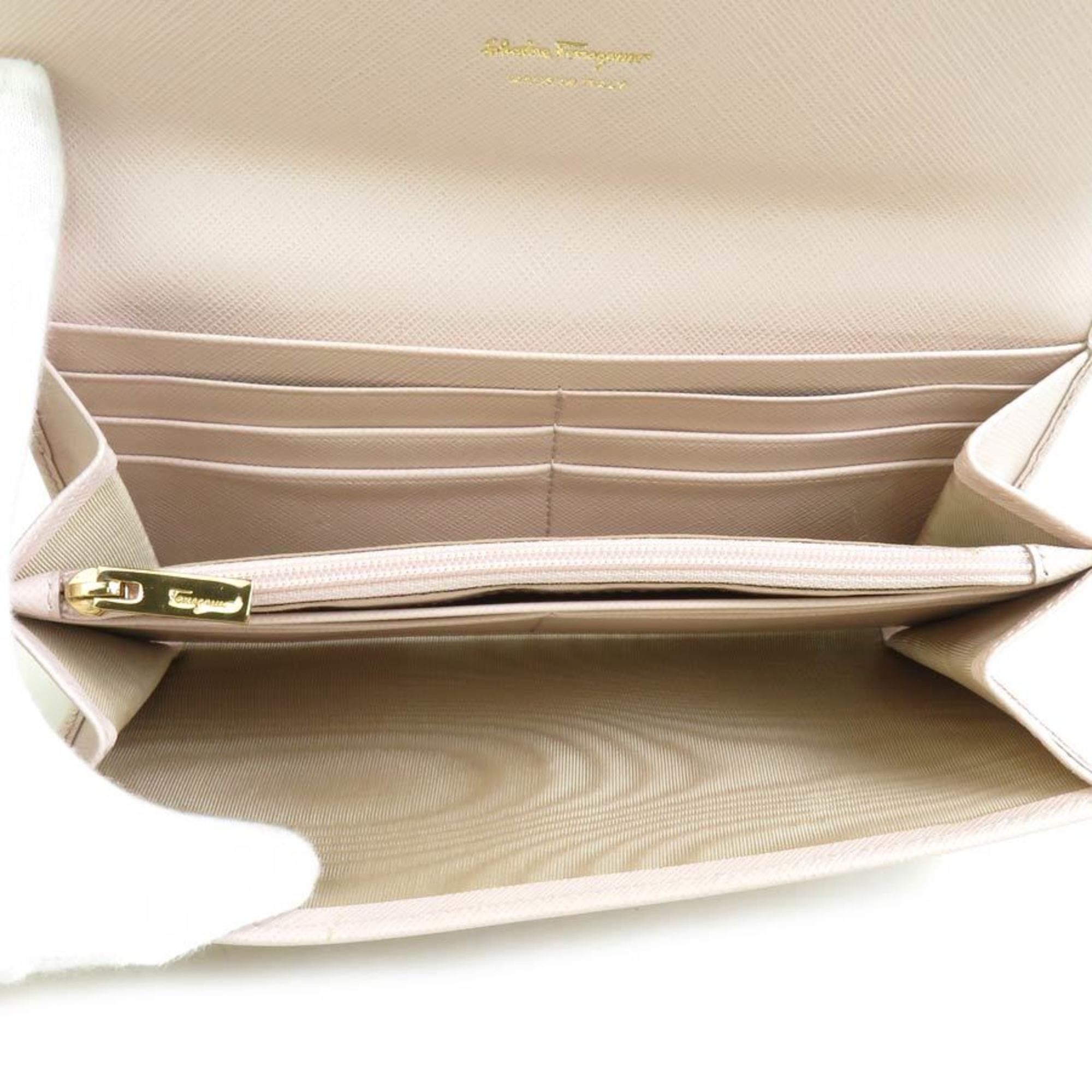 Salvatore Ferragamo Pink Leather Coin Purse/Coin Case (Pre-Owned)