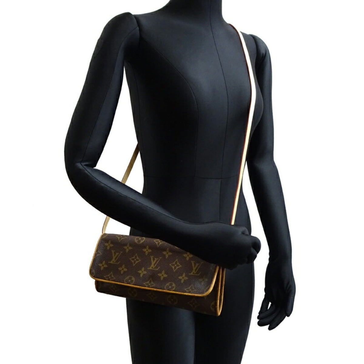 Louis Vuitton Brown Monogram Pochette Shoulder Bag (Pre-Owned)