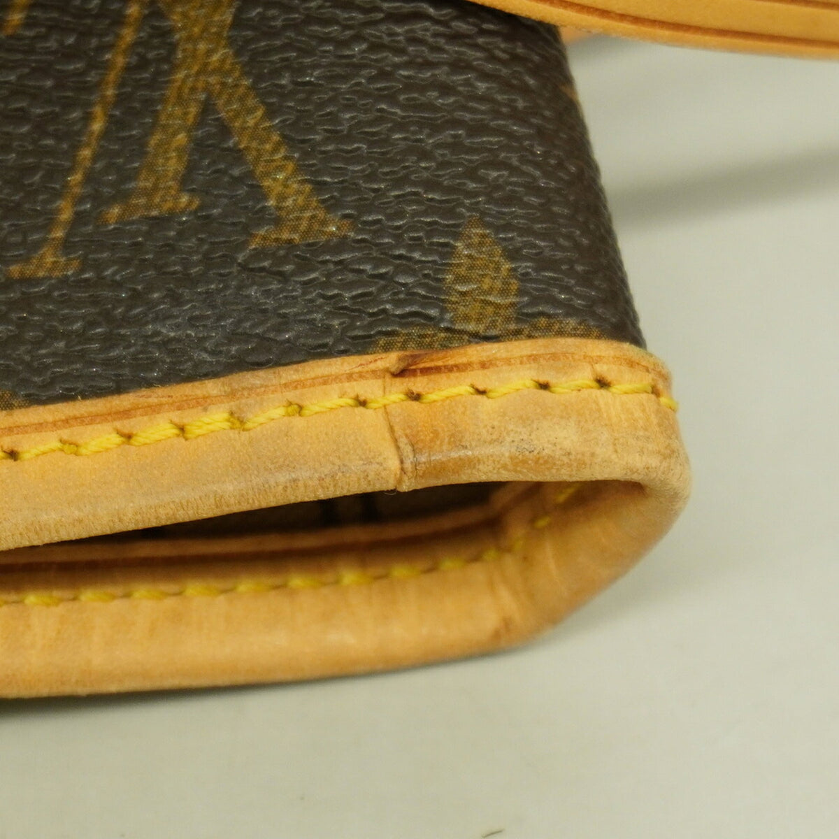 Louis Vuitton Brown Tote Bag (Pre-Owned)