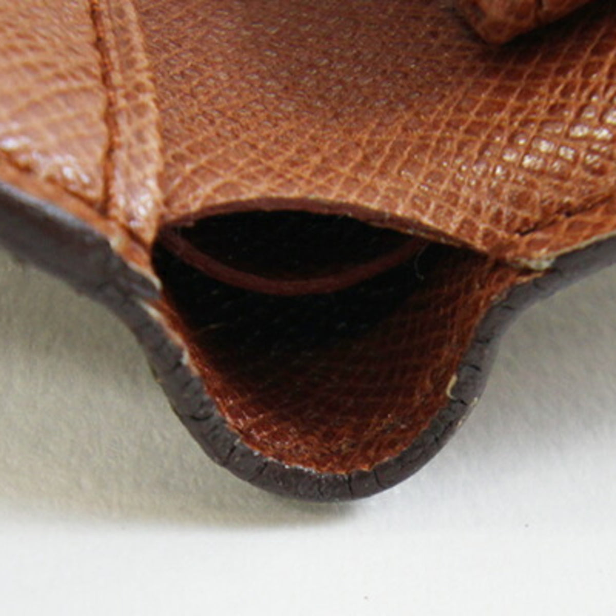 Louis Vuitton Monogram Monogram Monogram Wallet (Bi-Fold) (Pre-Owned)