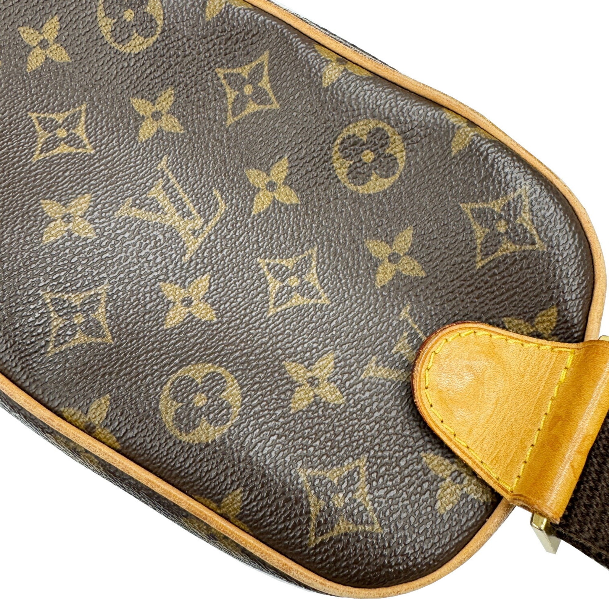 Louis Vuitton Brown Monogram Monogram Shoulder Bag Sling Bag (Pre-Owned)