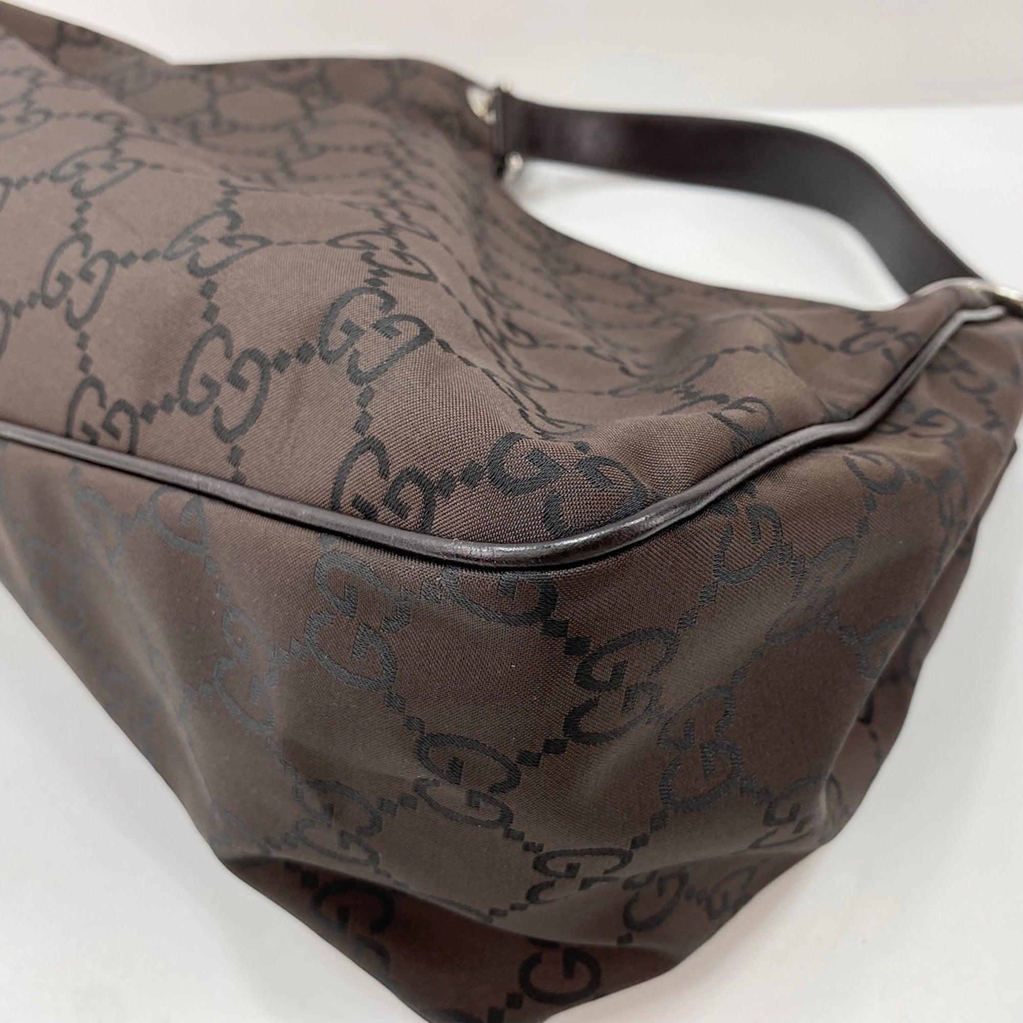 Gucci Brown Shoulder Bag (Pre-Owned)