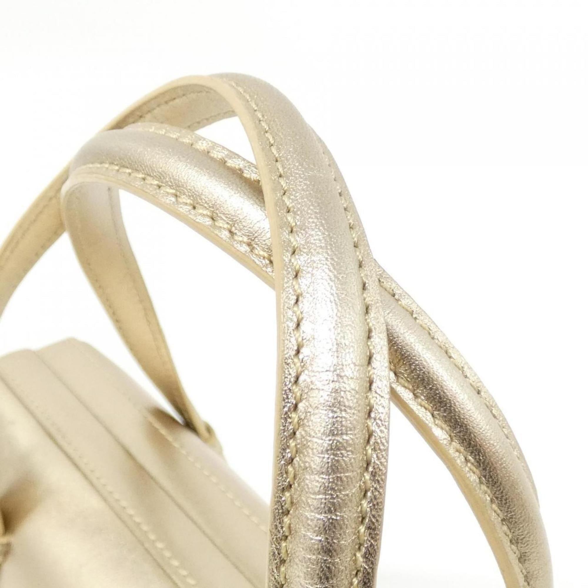 Loewe Gold Leather Handbag (Pre-Owned)