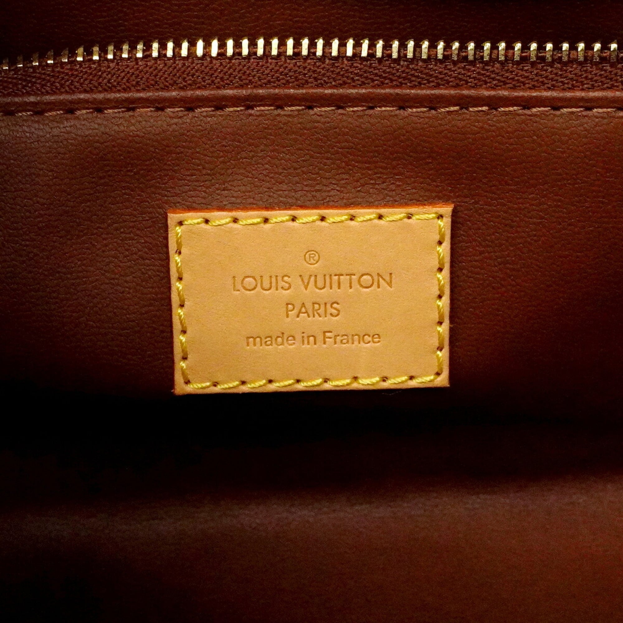 Louis Vuitton Brown Clutch Bag (Pre-Owned)