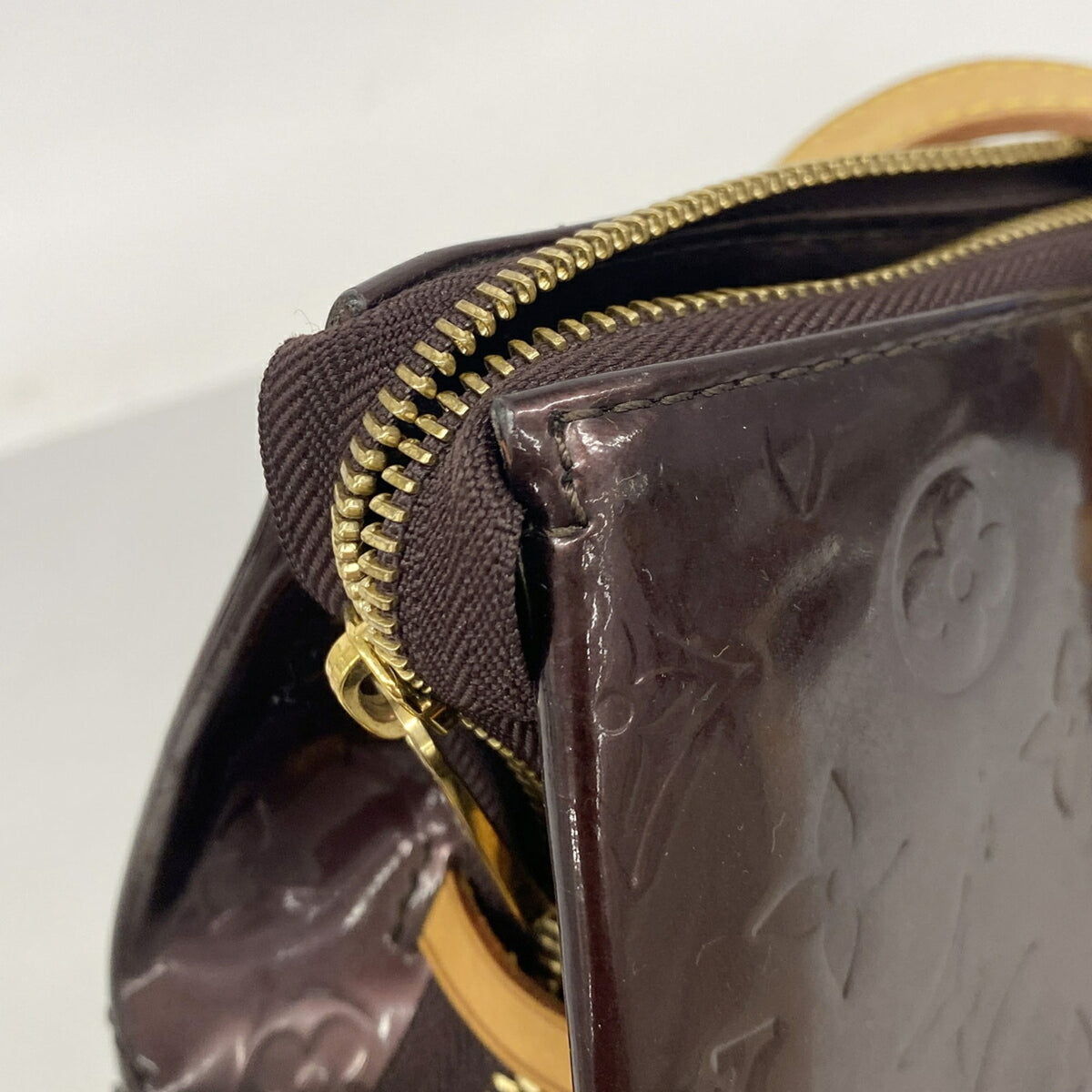 Louis Vuitton Amarante Shoulder Bag (Pre-Owned)