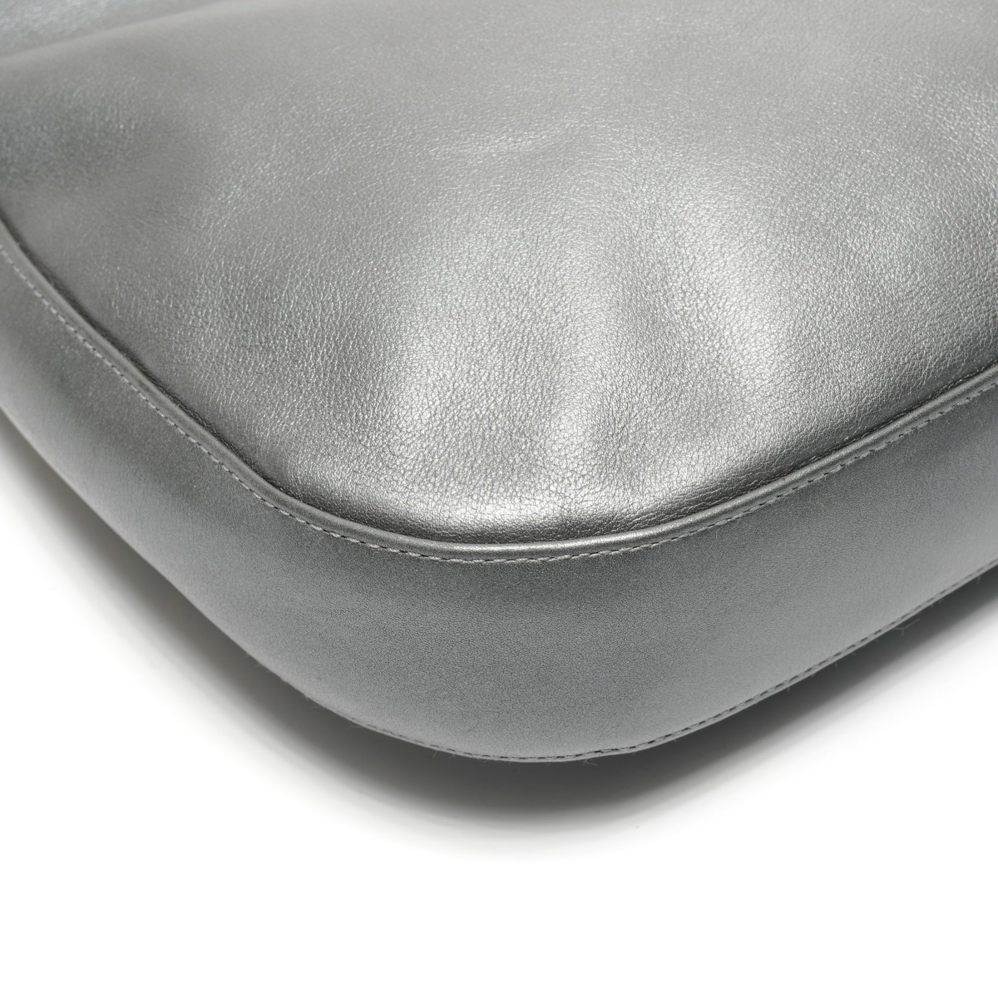 Christian Dior Gray Leather Shoulder Bag (Pre-Owned)
