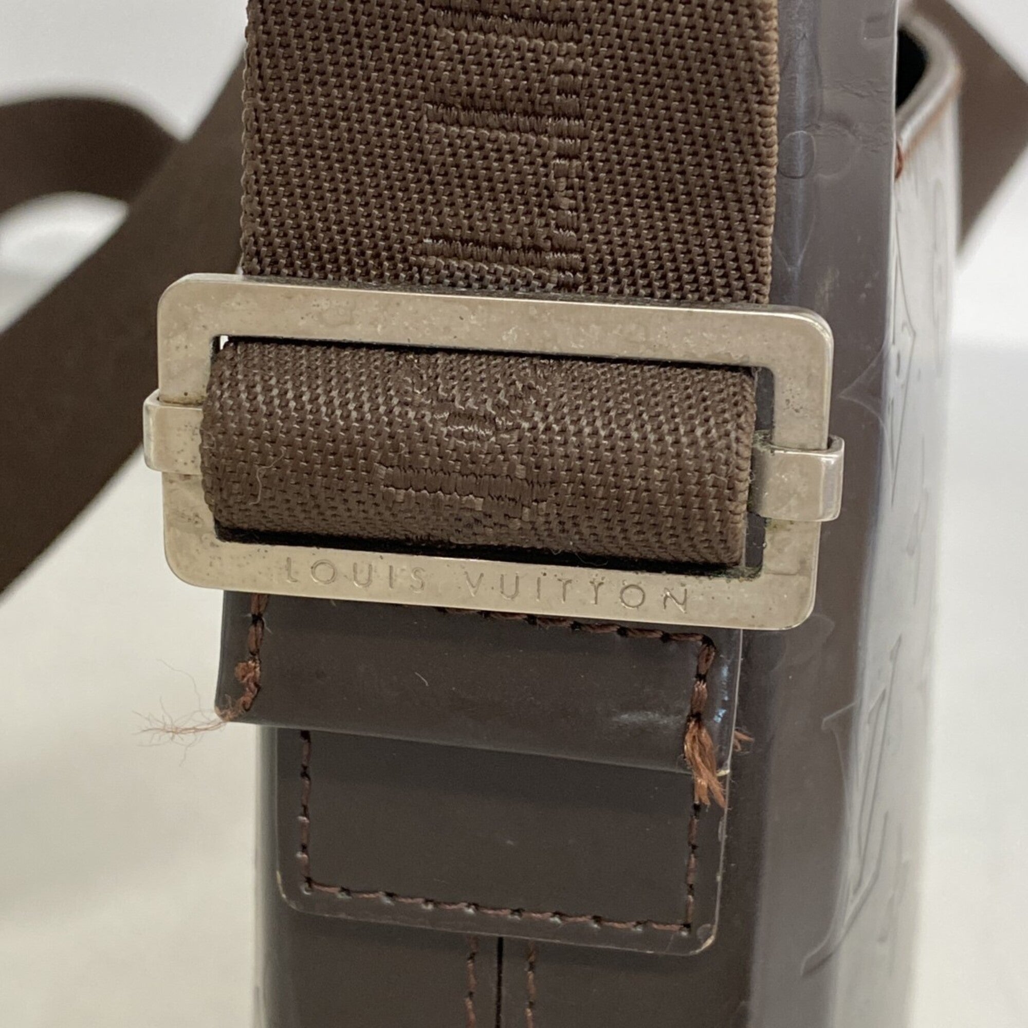 Louis Vuitton Coffee Shoulder Bag (Pre-Owned)