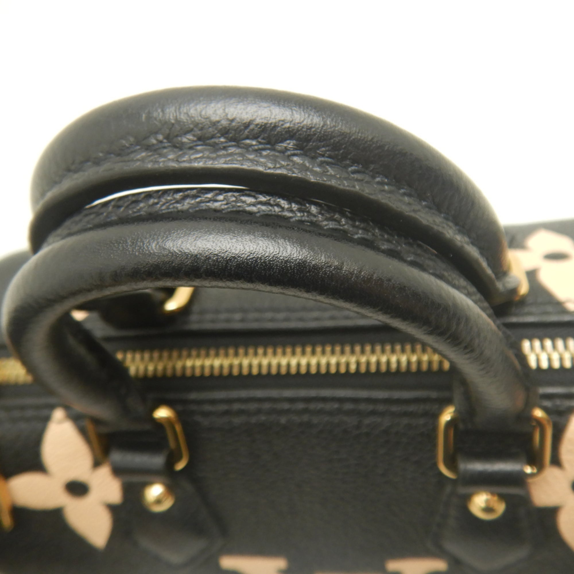 Louis Vuitton Noir Leather Handbag Pouch (Pre-Owned)