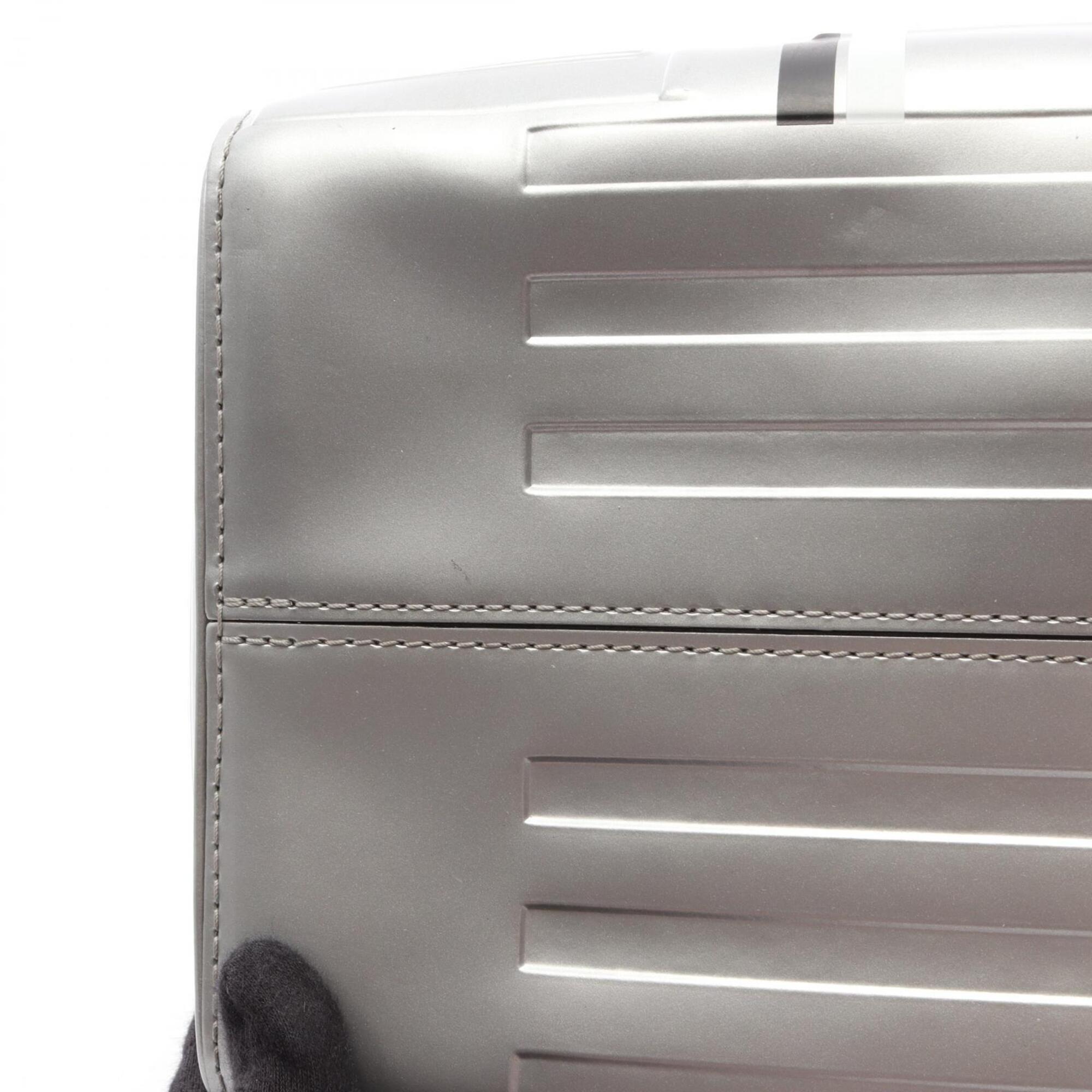 Louis Vuitton Multi-Color Silver Leather Handbag (Pre-Owned)
