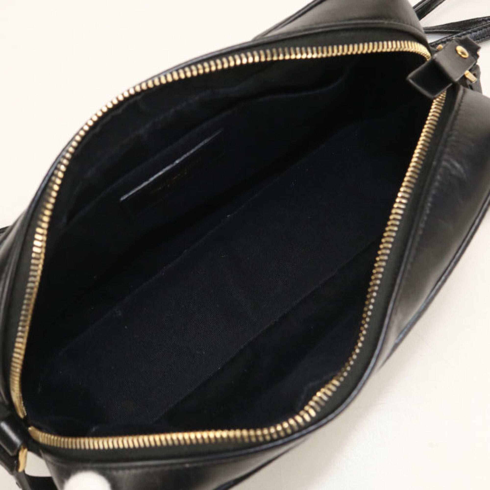 Saint Laurent Black Leather Shoulder Bag (Pre-Owned)