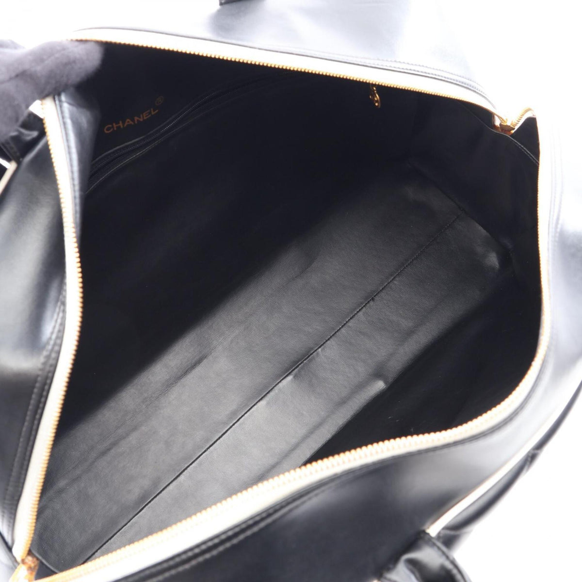Chanel Black White Leather Boston Bag Handbag (Pre-Owned)