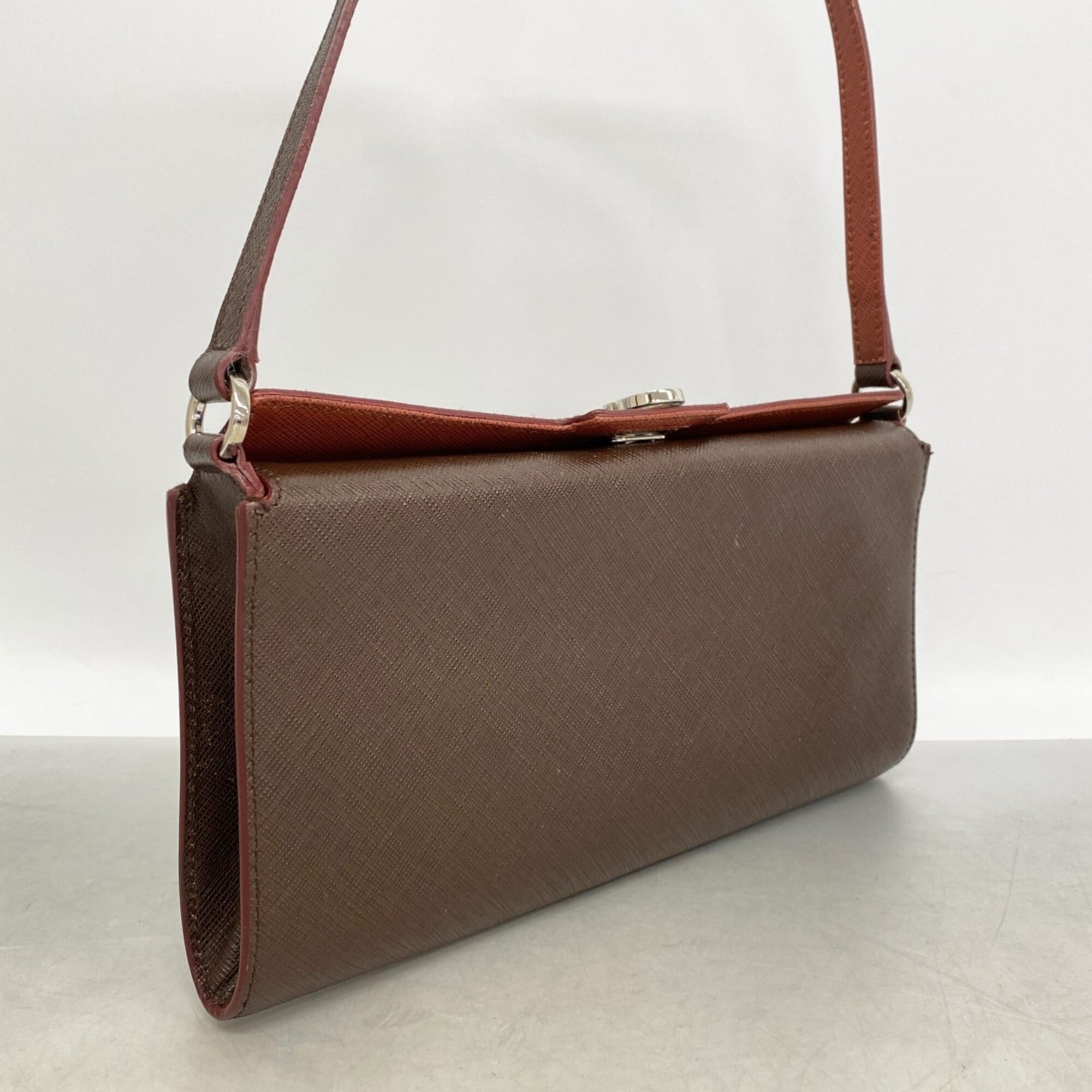 Salvatore Ferragamo Brown Leather Shoulder Bag (Pre-Owned)