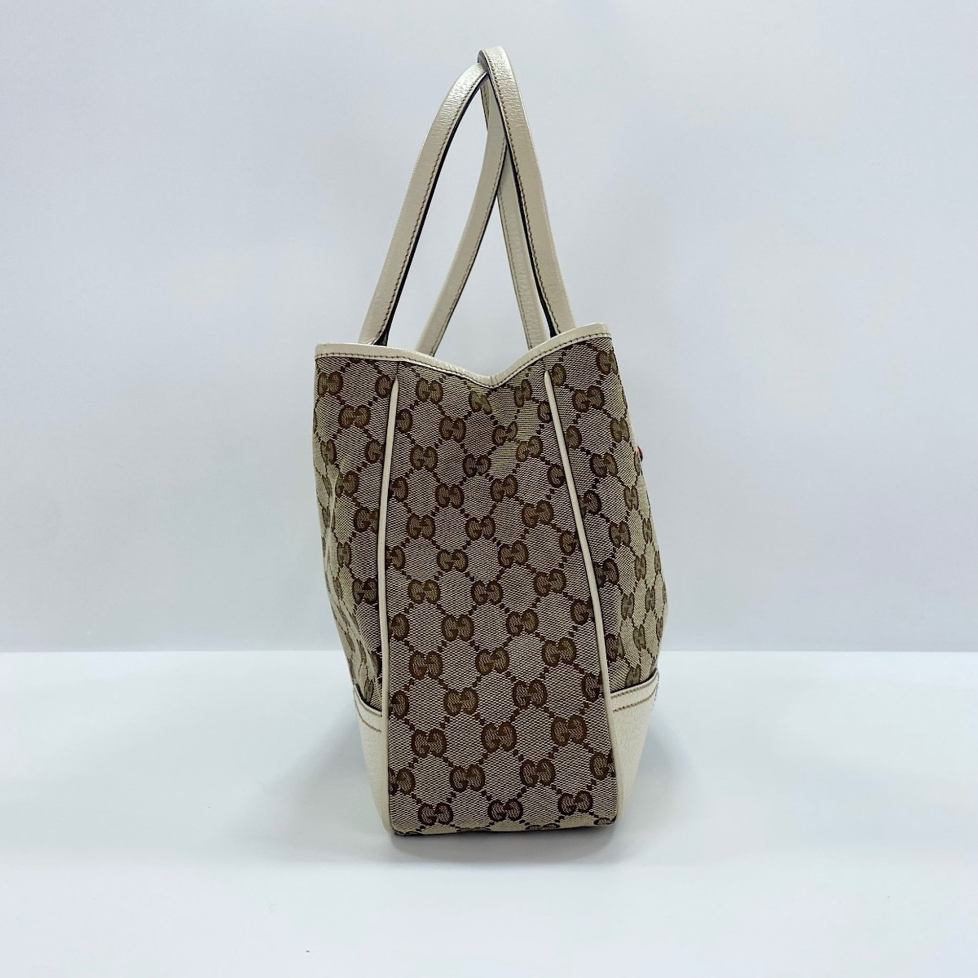 Gucci Beige Shoulder Bag (Pre-Owned)