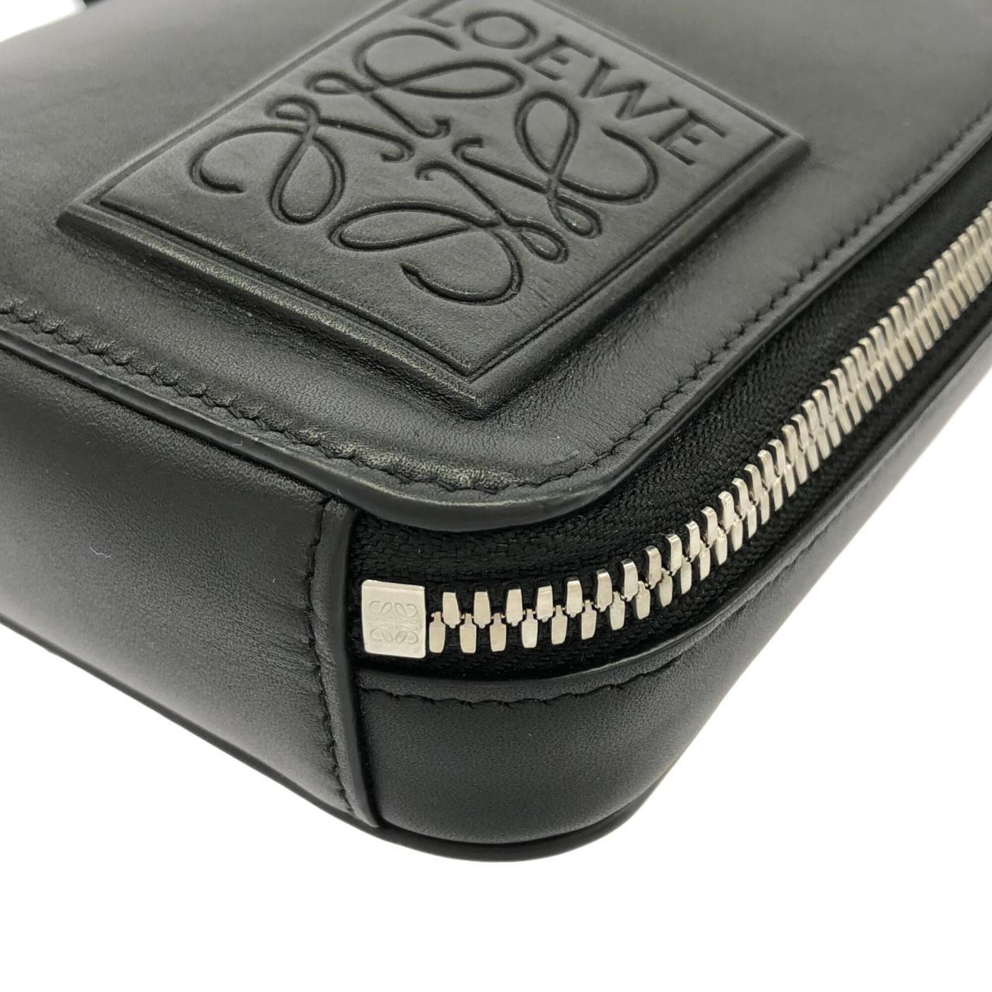 Loewe Black Leather Shoulder Bag (Pre-Owned)