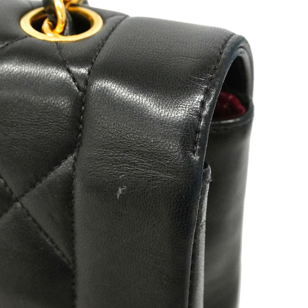 Chanel Black Leather Shoulder Bag (Pre-Owned)