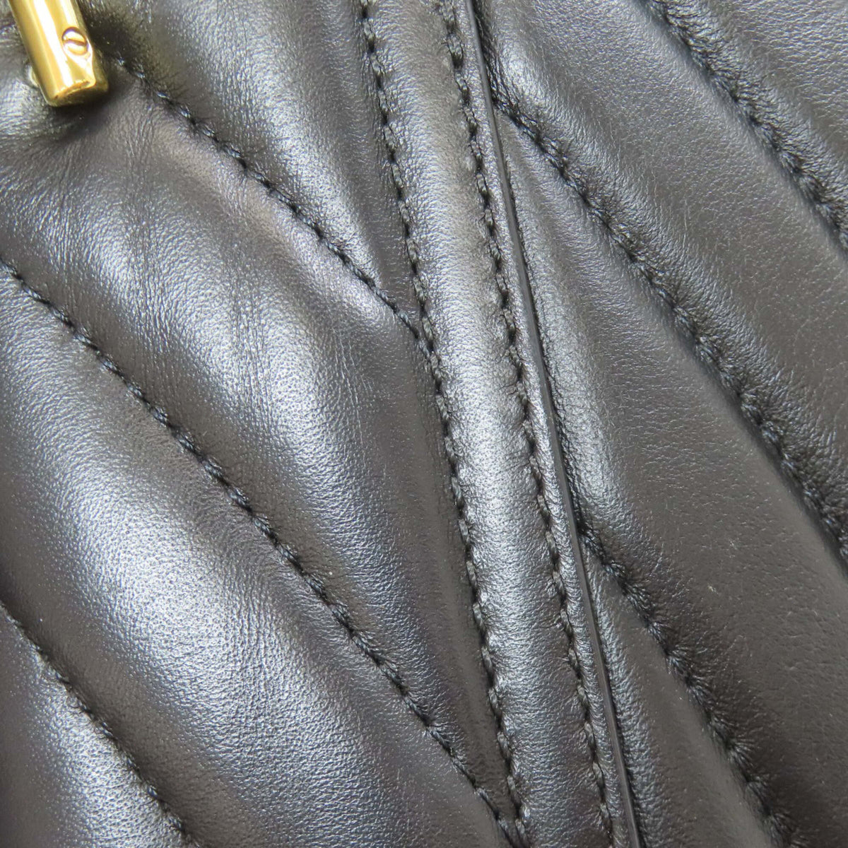 Chloé Black Leather Shoulder Bag (Pre-Owned)