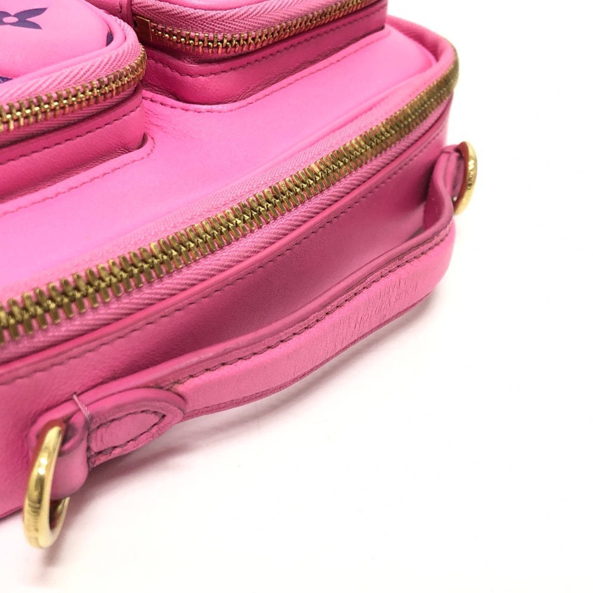 Louis Vuitton Pink Rose Leather Shoulder Bag (Pre-Owned)
