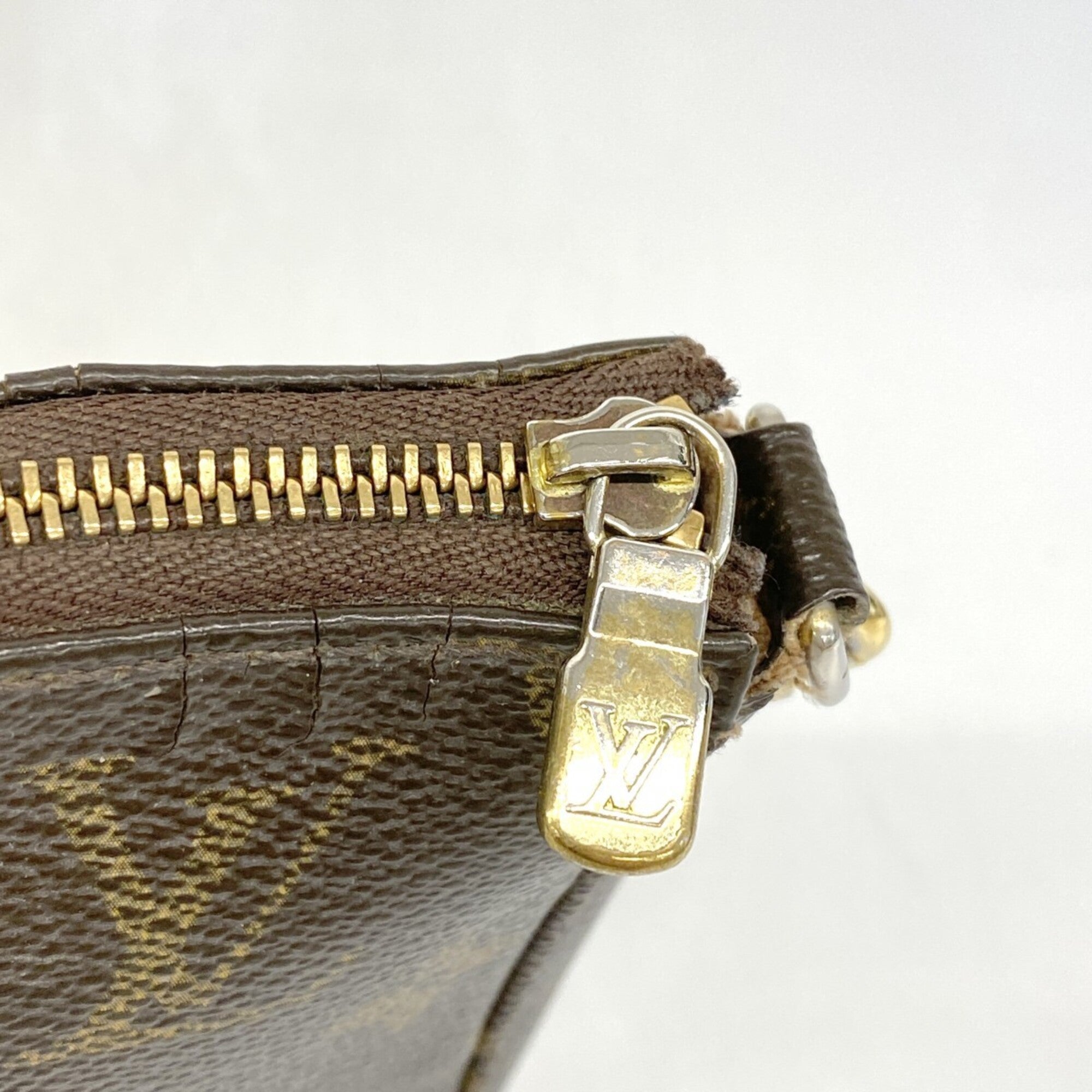 Louis Vuitton Brown Pouch (Pre-Owned)
