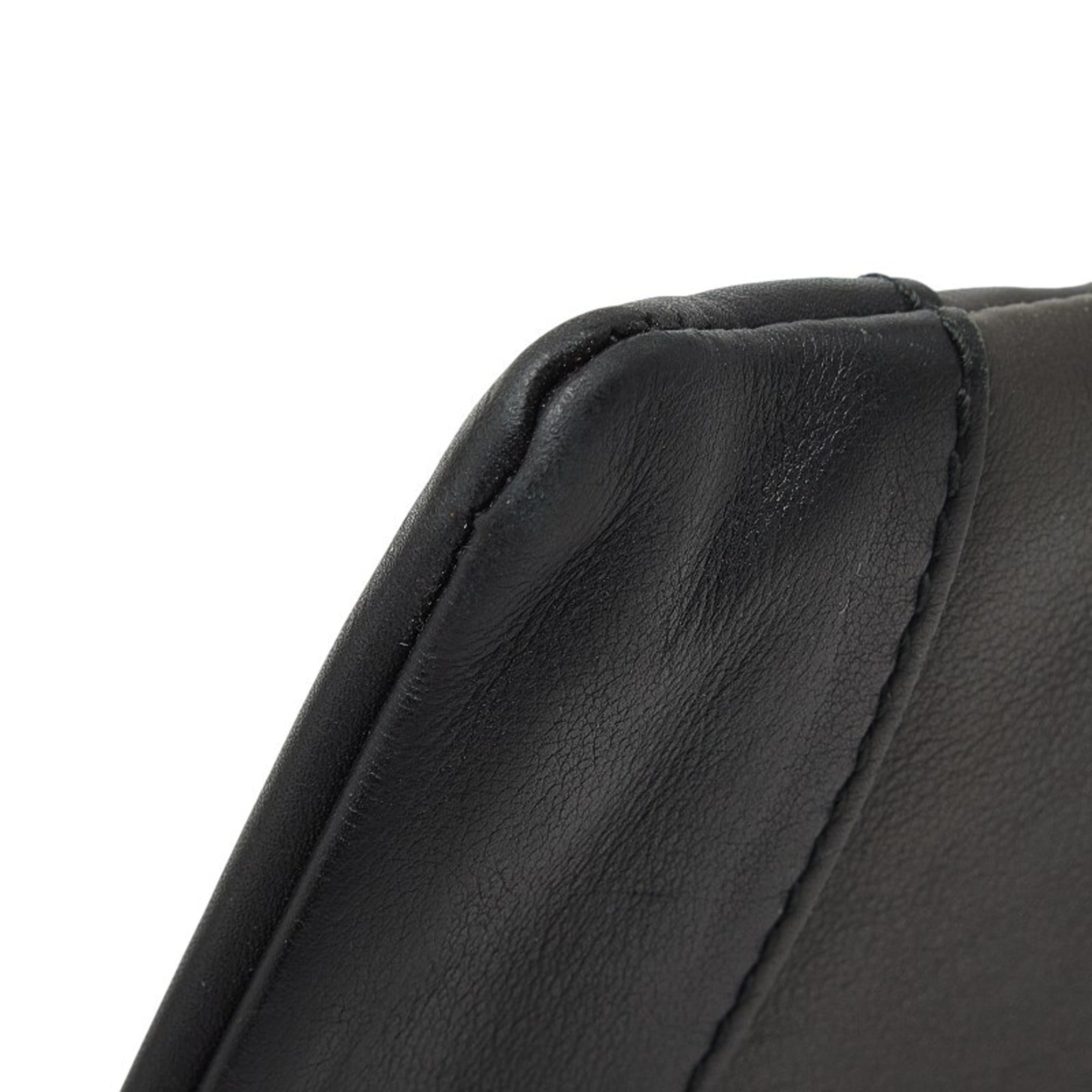 Balenciaga Black Leather Clutch Bag (Pre-Owned)
