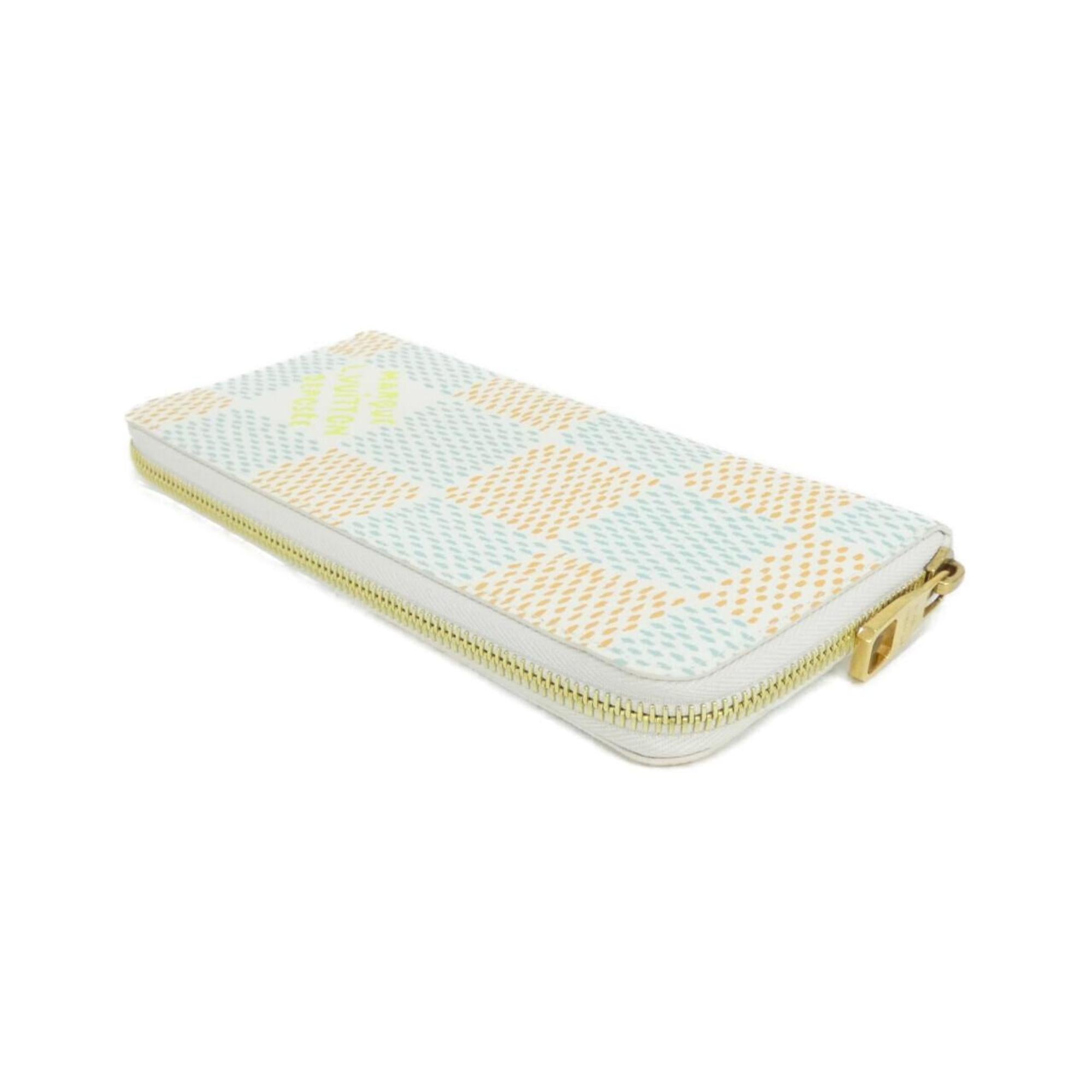 Louis Vuitton Blanc Coated Canvas Long Wallet (Bi-Fold) (Pre-Owned)