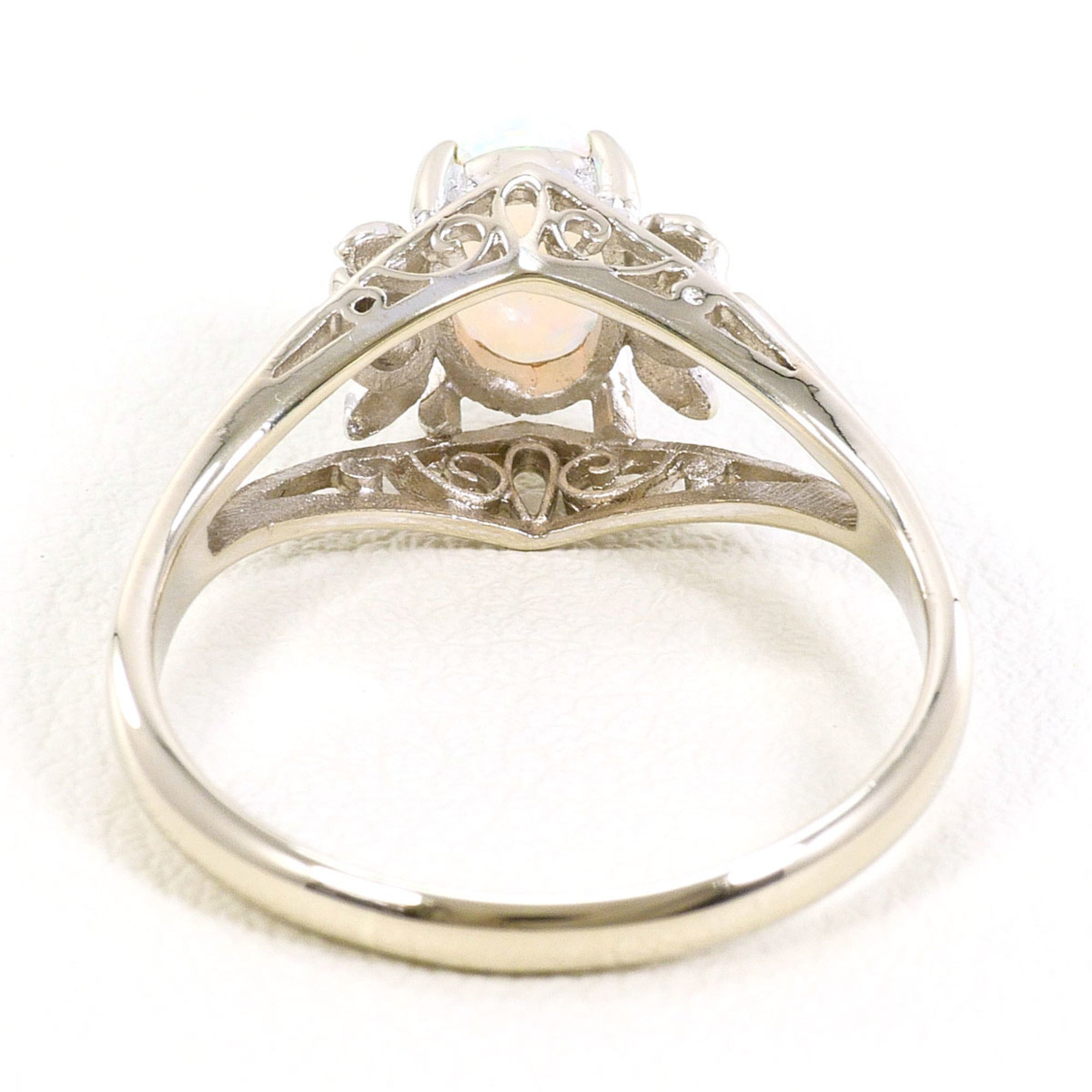 Unbranded White Gold White Gold (14K) Band Ring (Pre-Owned)