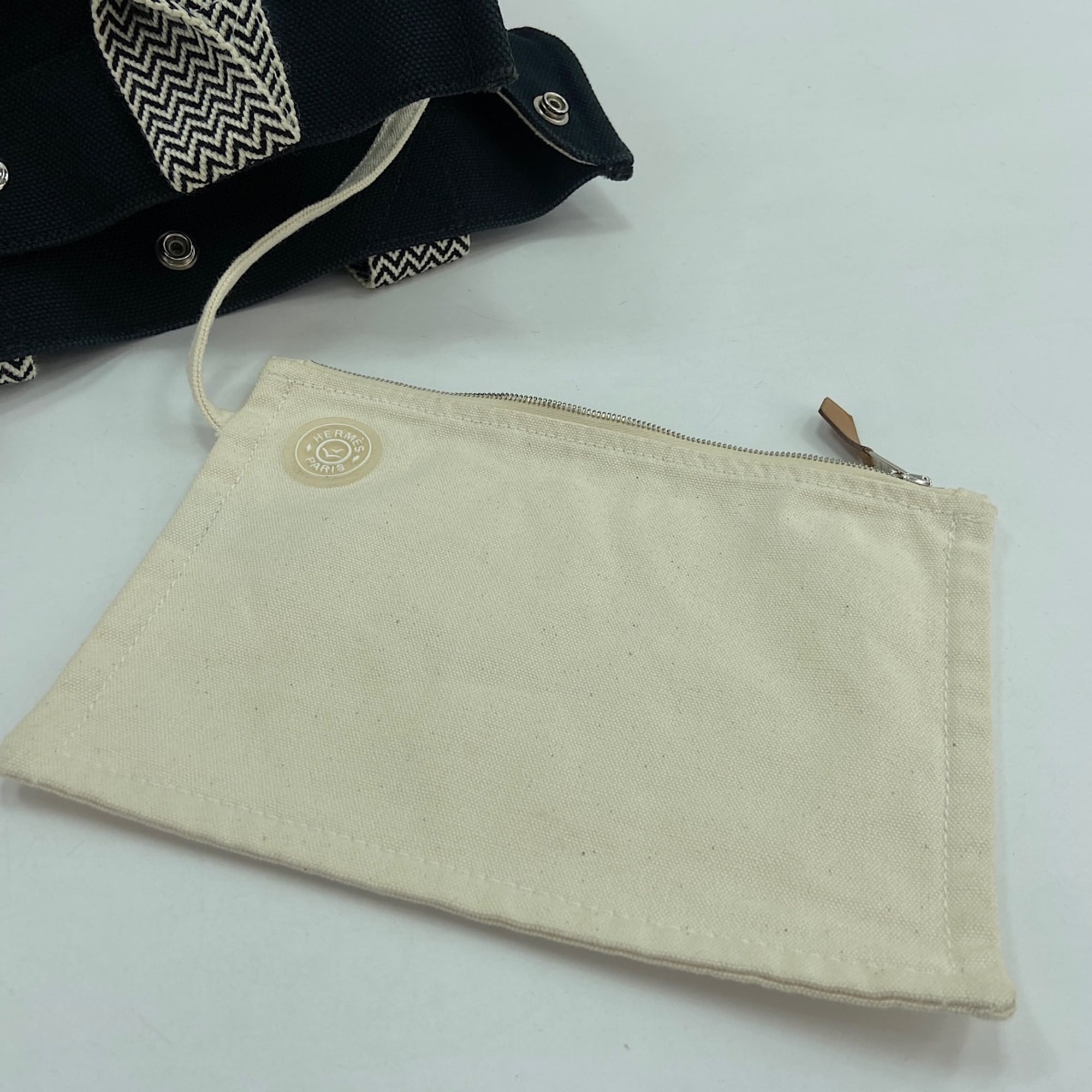 Hermes Black Handbag (Pre-Owned)