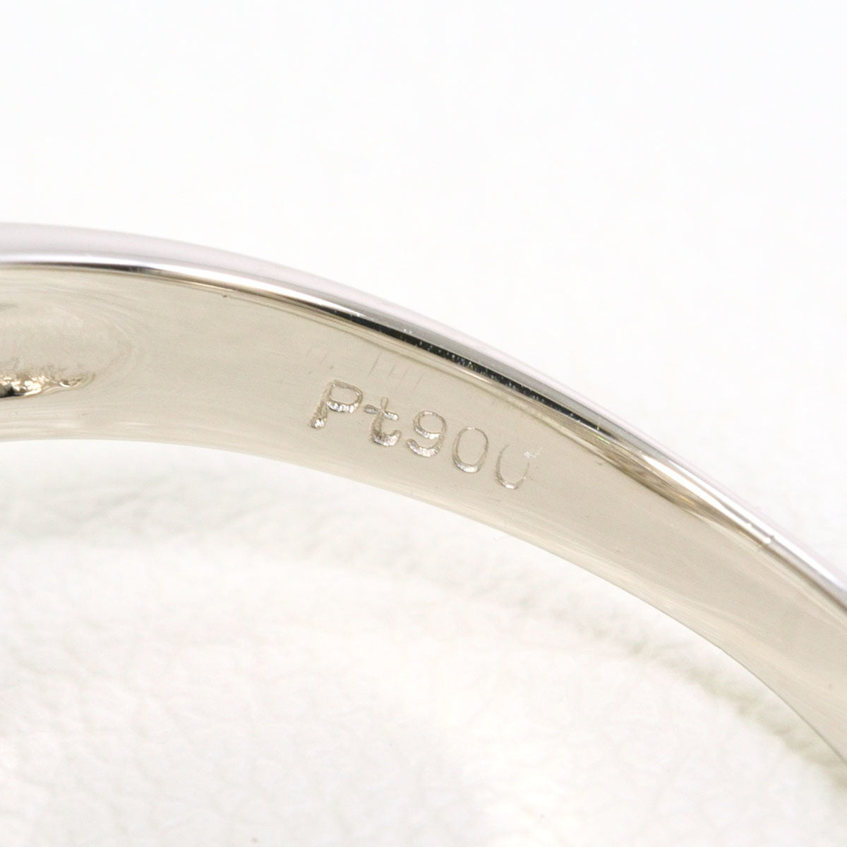 Unbranded Platinum Platinum 900 Band Ring (Pre-Owned)