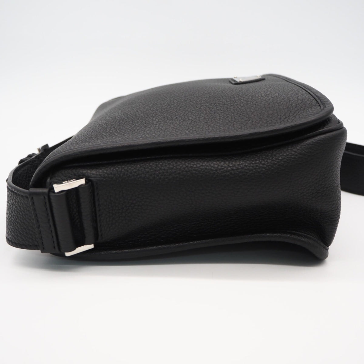 Prada Black Leather Shoulder Bag (Pre-Owned)