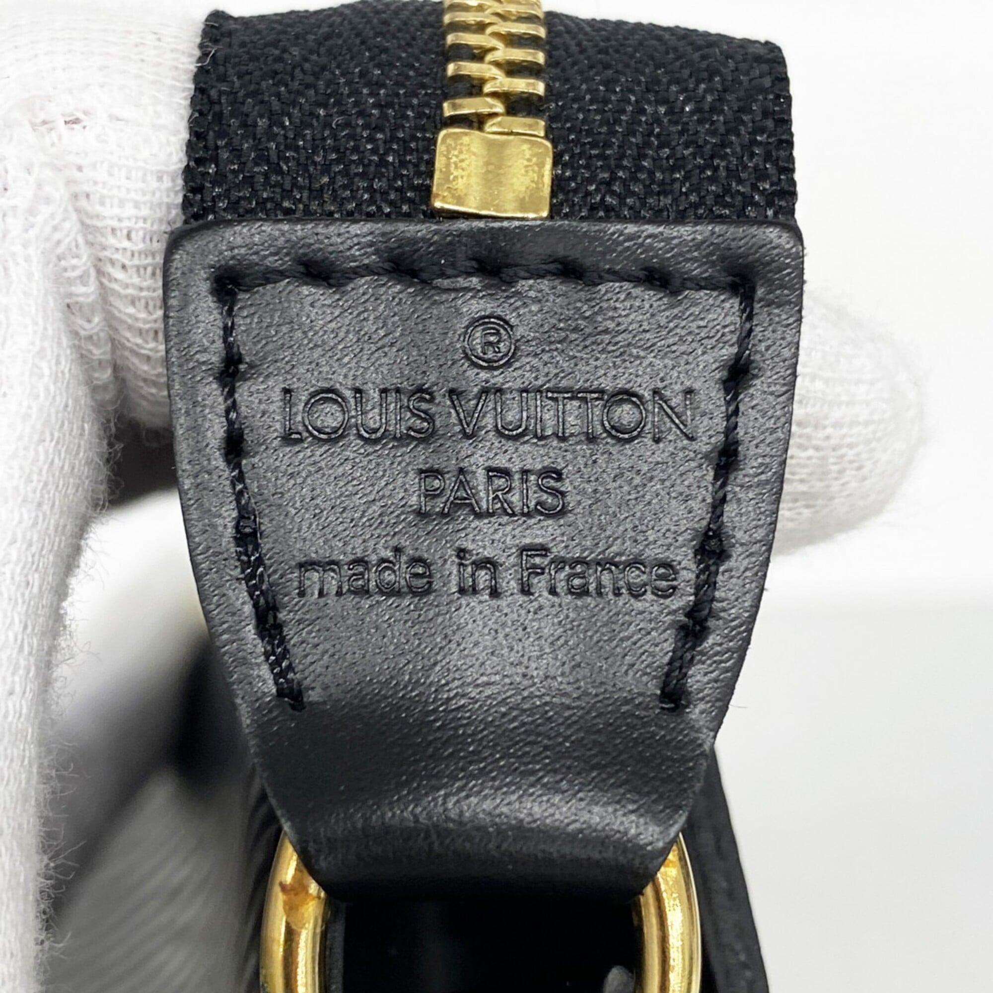 Louis Vuitton Noir Pouch (Pre-Owned)