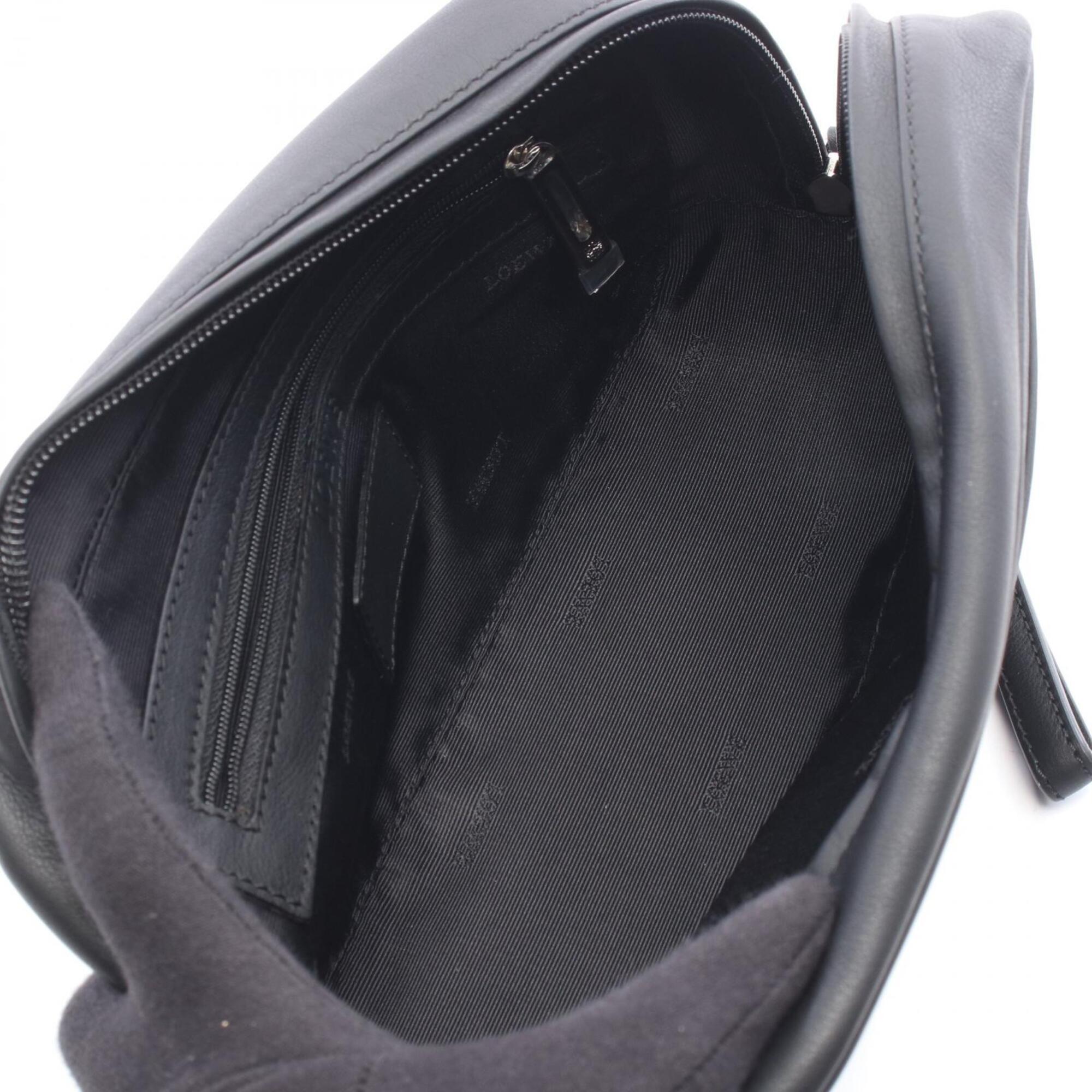 Loewe Black Leather Clutch Bag Handbag (Pre-Owned)