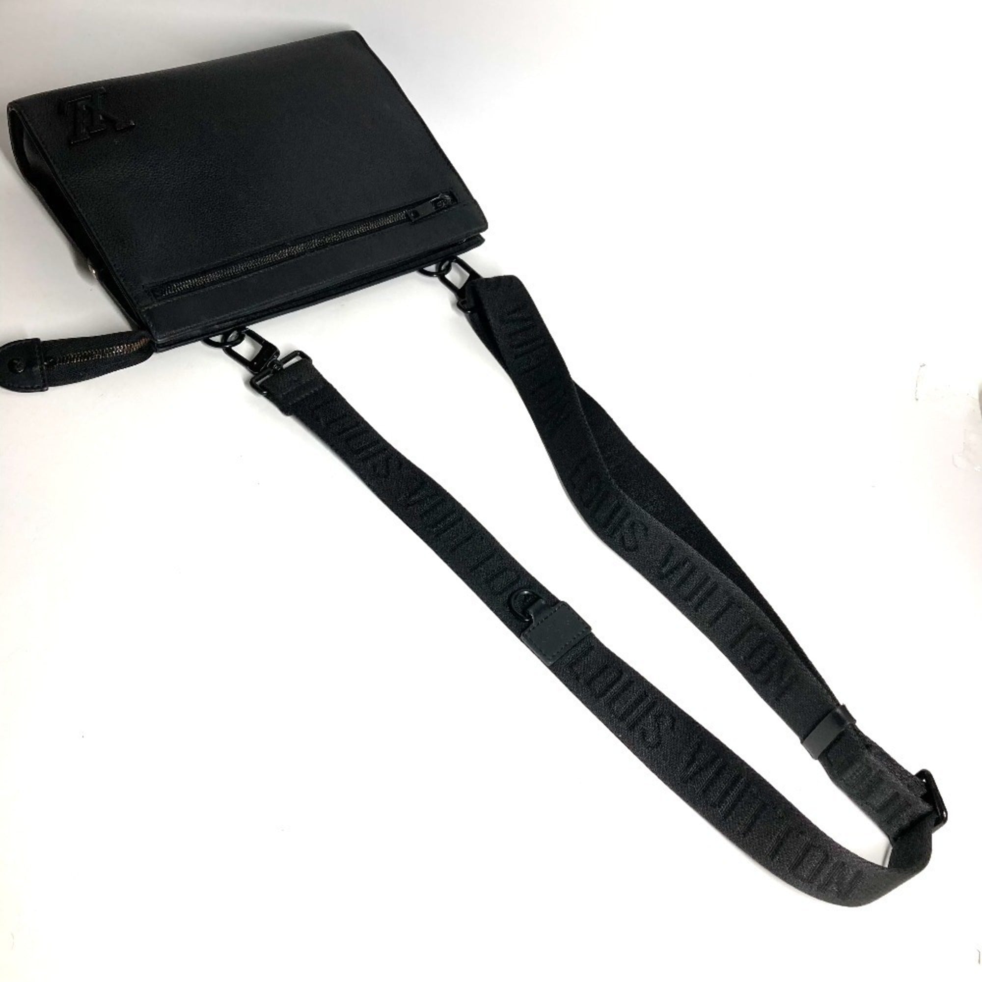 Louis Vuitton Black Leather Clutch Bag Pochette Shoulder Bag (Pre-Owned)