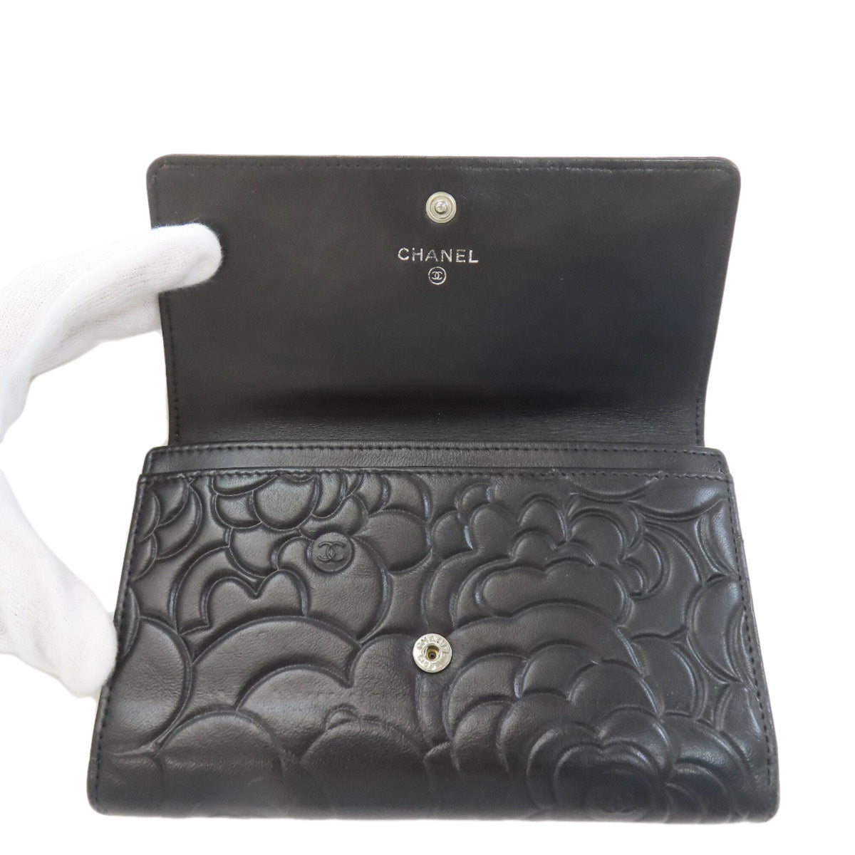 Chanel Black Leather Long Wallet (Bi-Fold) (Pre-Owned)