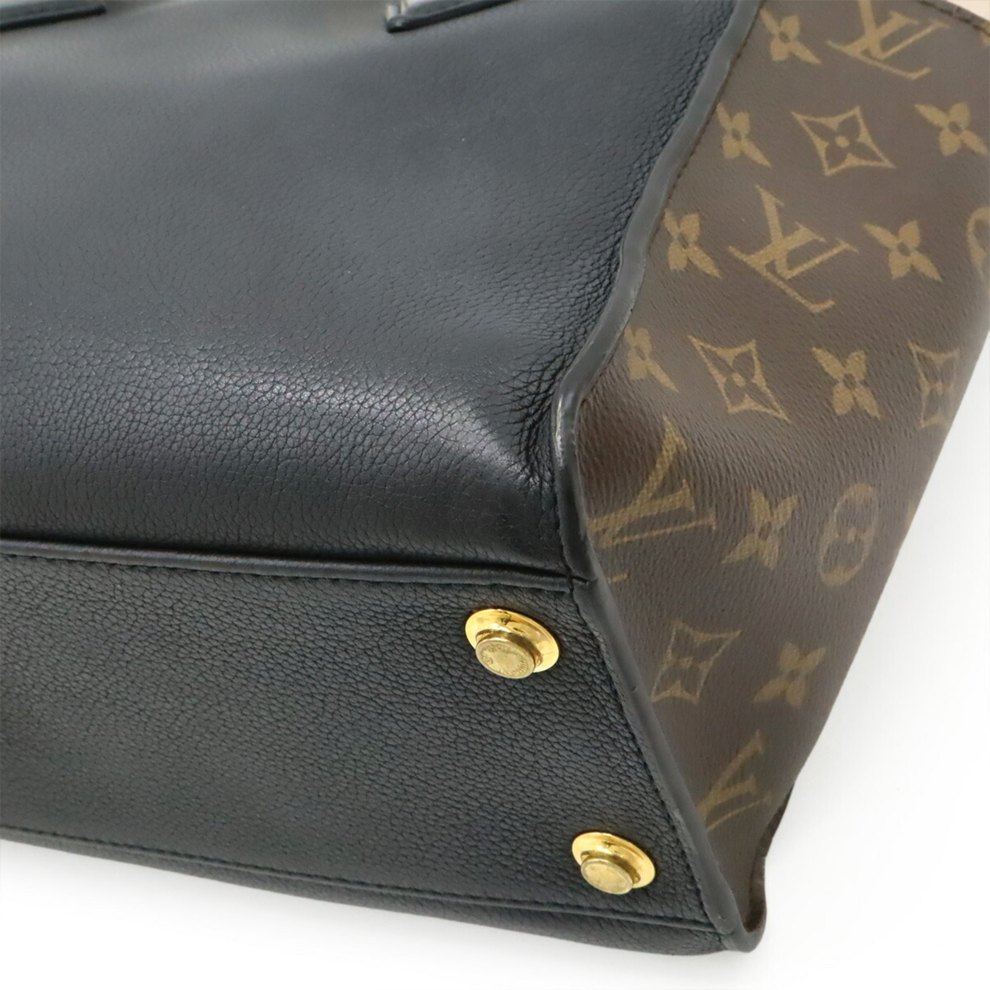 Louis Vuitton Monogram Black Noir Monogram Leather Handbag Shoulder Bag (Pre-Owned)