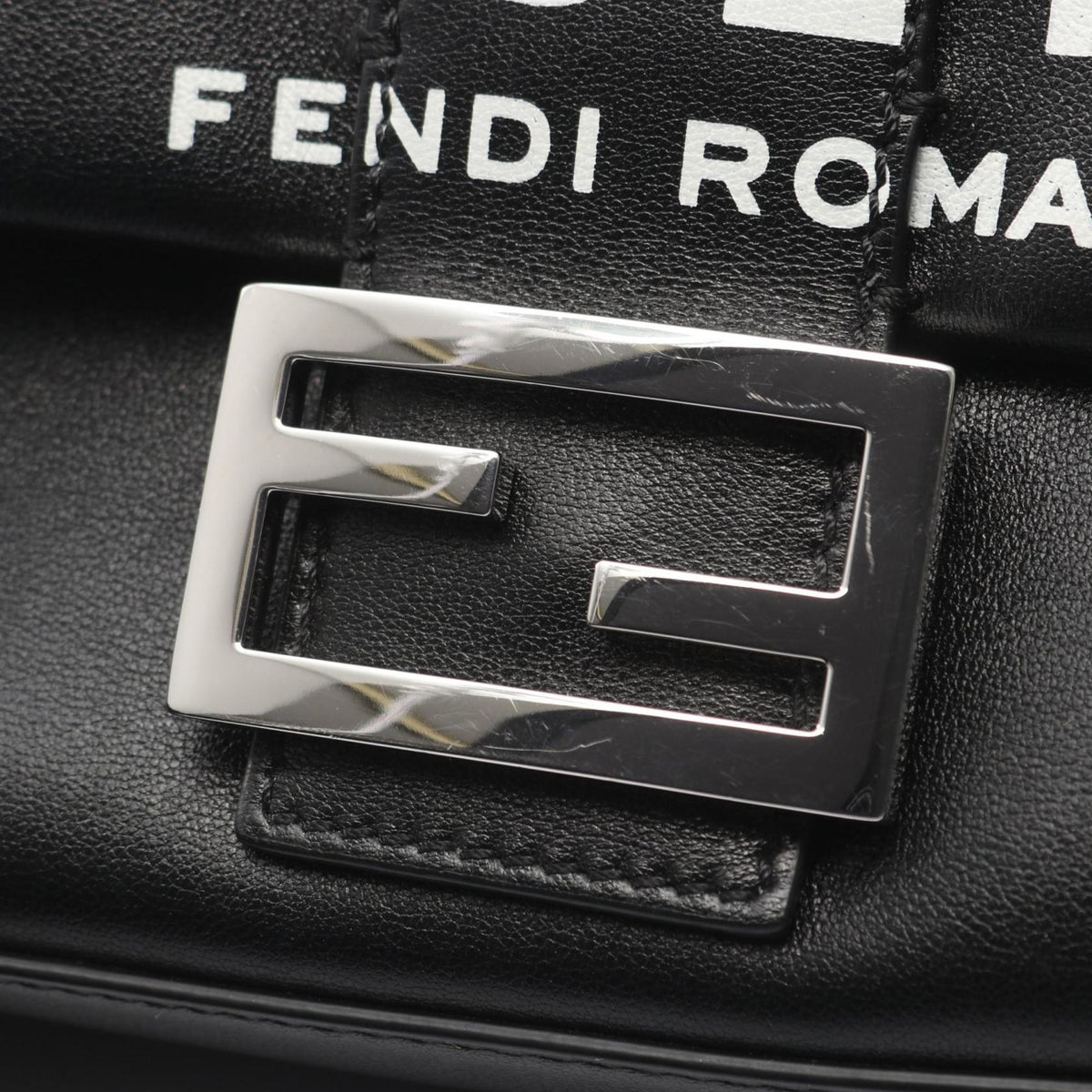 Fendi Black Leather Handbag (Pre-Owned)