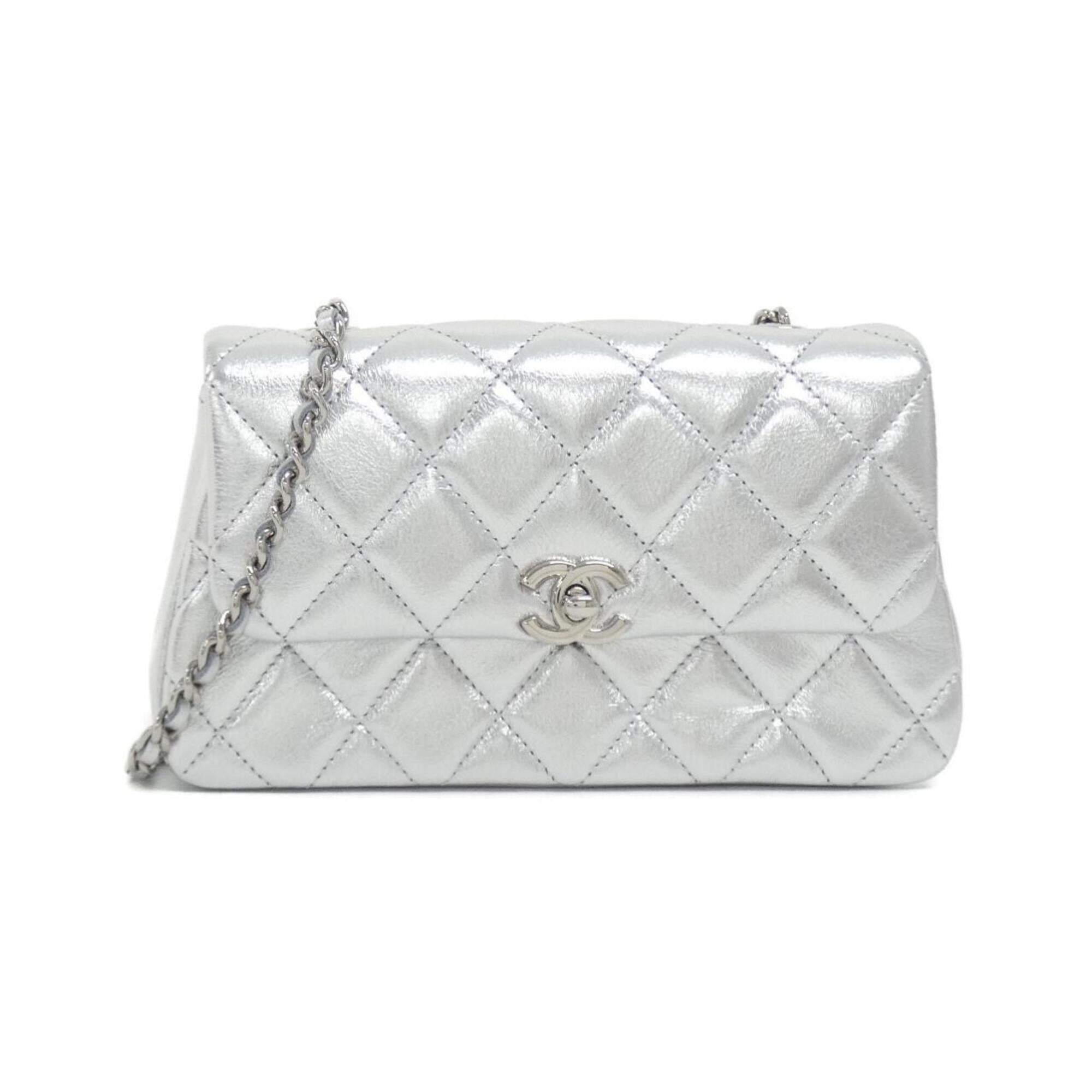 Chanel Silver Leather Handbag Shoulder Bag (Pre-Owned)