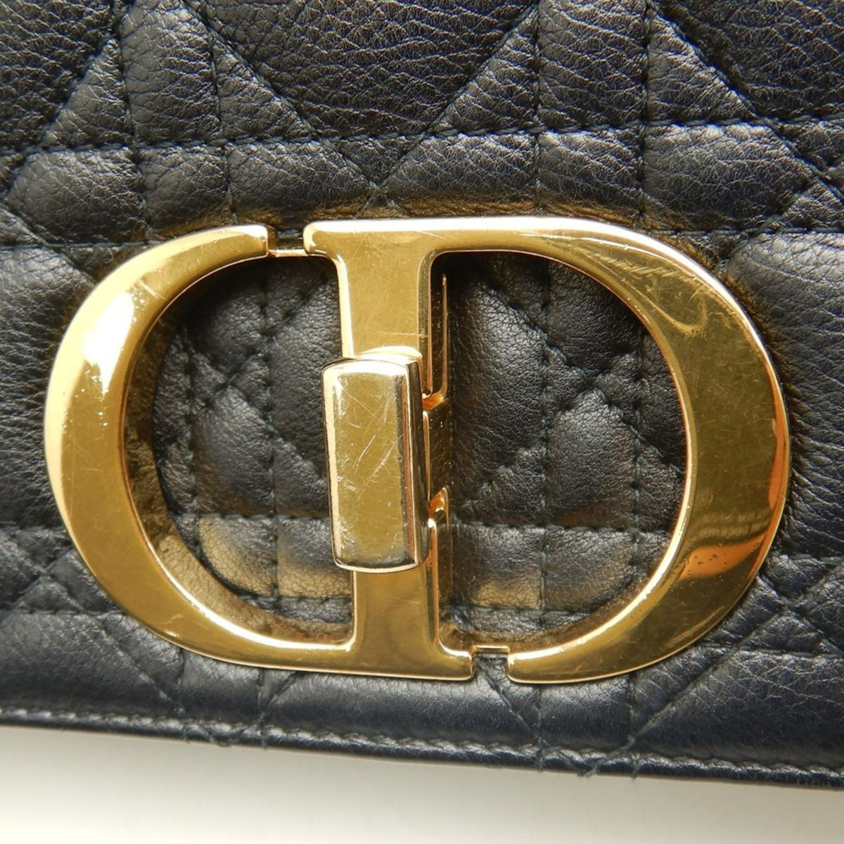 Christian Dior Black Leather Shoulder Bag (Pre-Owned)
