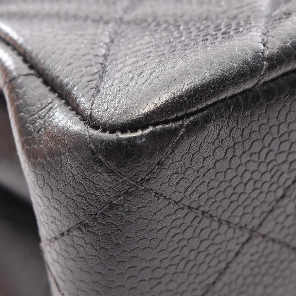Chanel Matelasse Black Grained Calfskin Handbag (Pre-Owned)