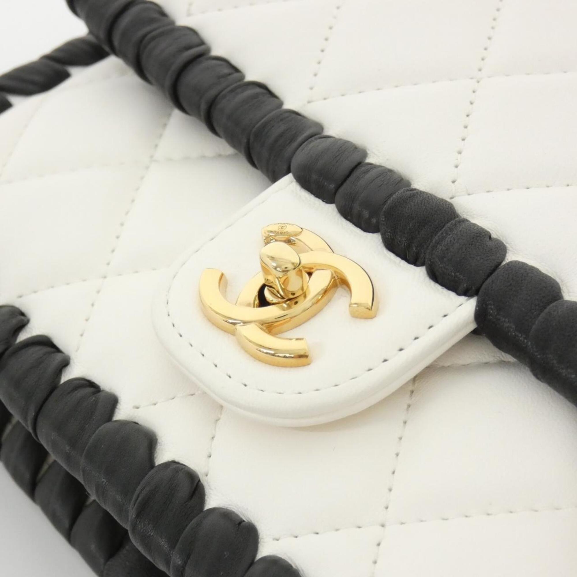 Chanel Black White Leather Chain/Shoulder Wallet (Pre-Owned)