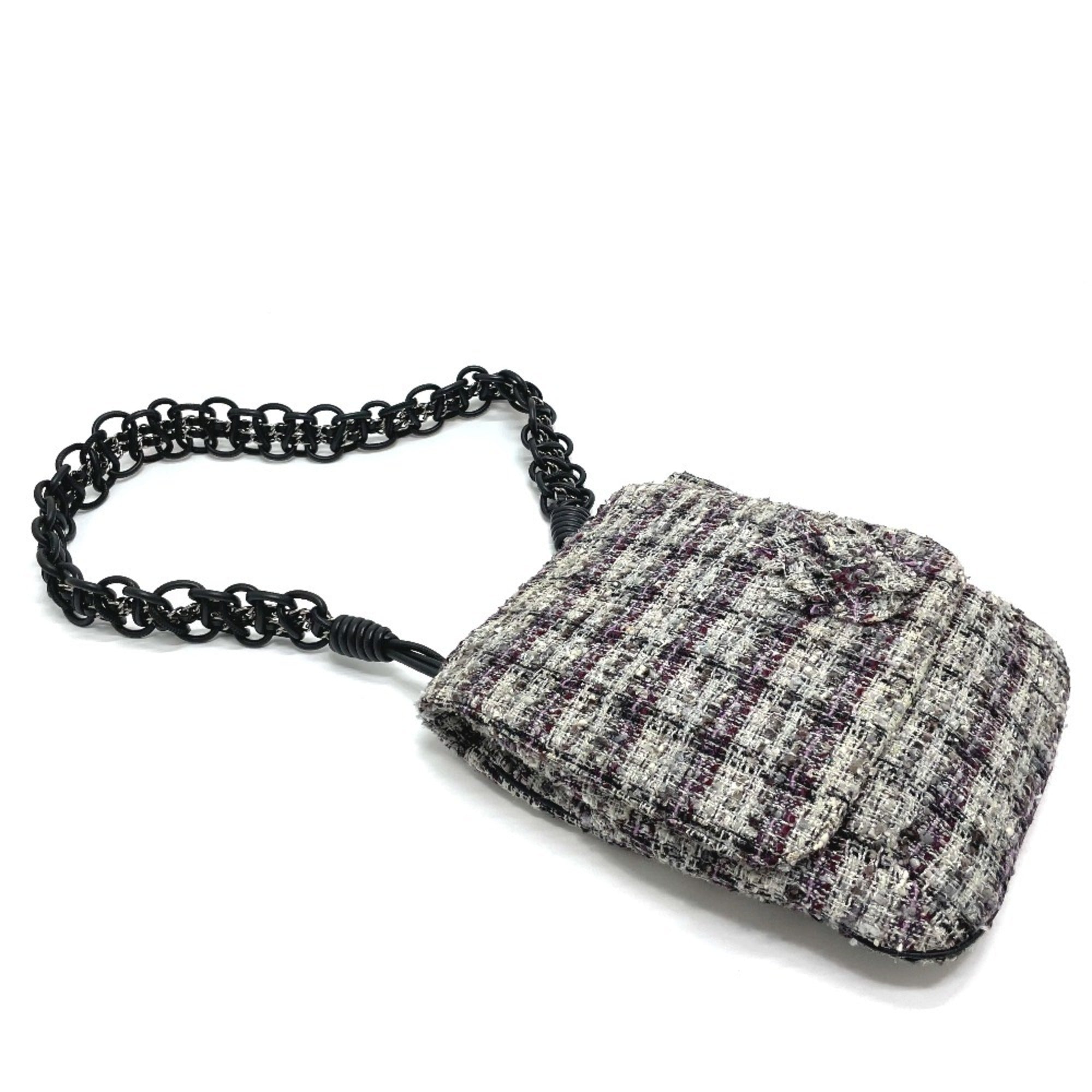 Chanel Gray Tweed Shoulder Bag (Pre-Owned)