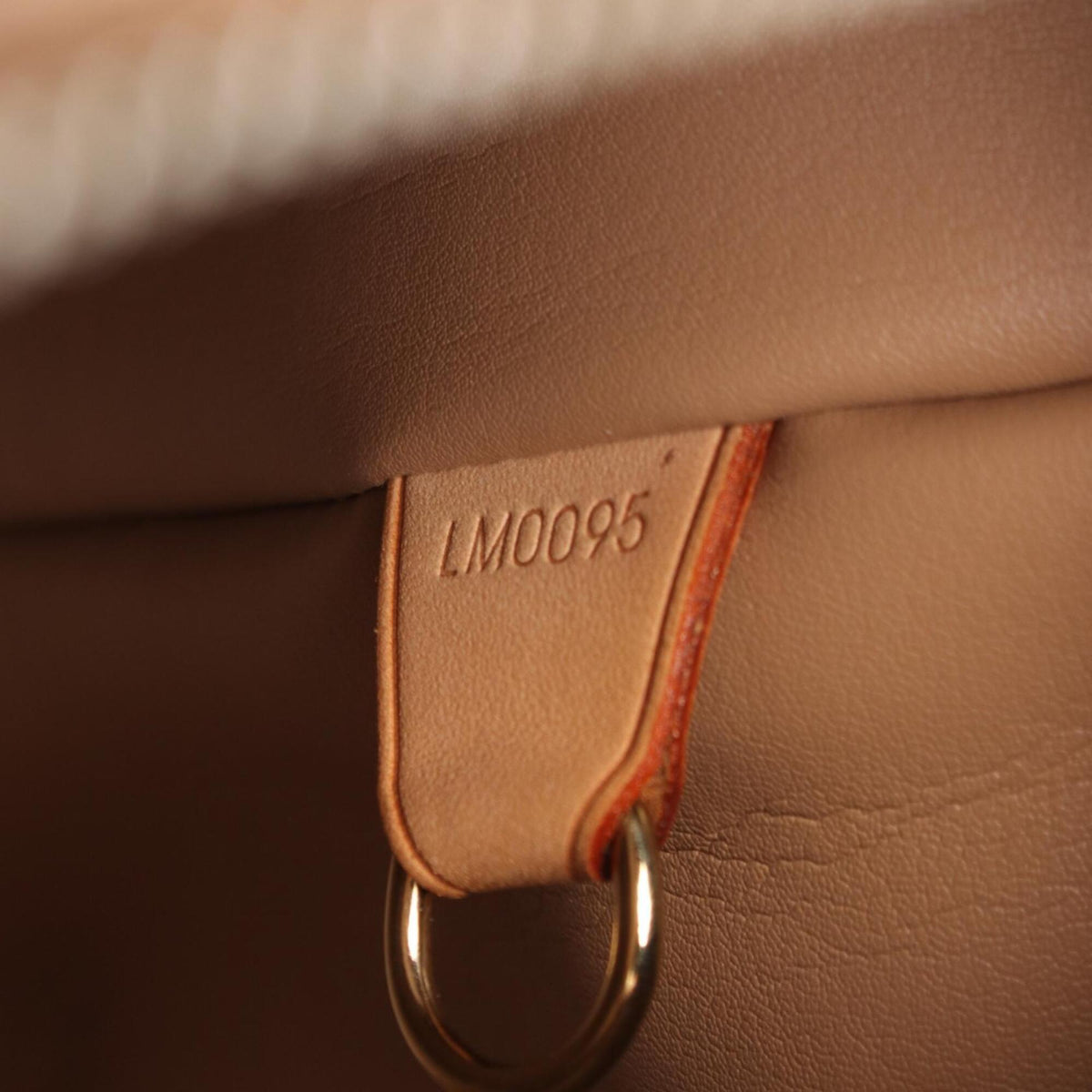 Louis Vuitton Monogram Vernis Beige Leather Handbag (Pre-Owned)