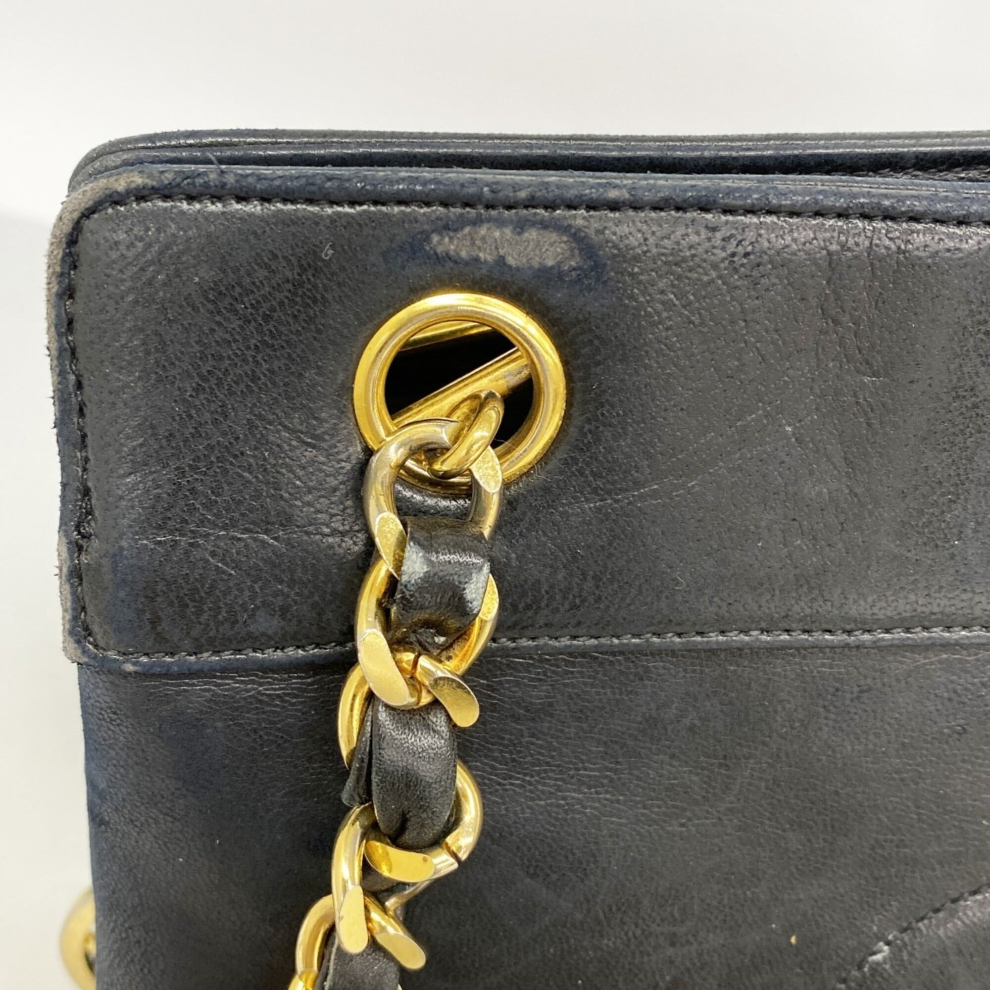 Chanel Black Leather Tote Bag (Pre-Owned)