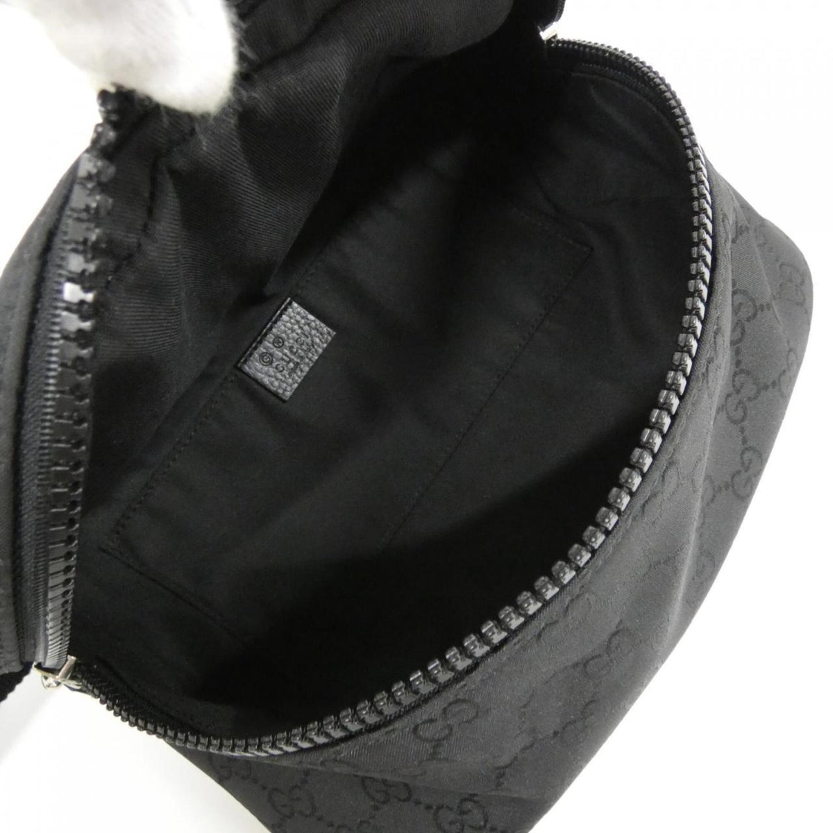 Gucci Black Nylon Shoulder Bag (Pre-Owned)