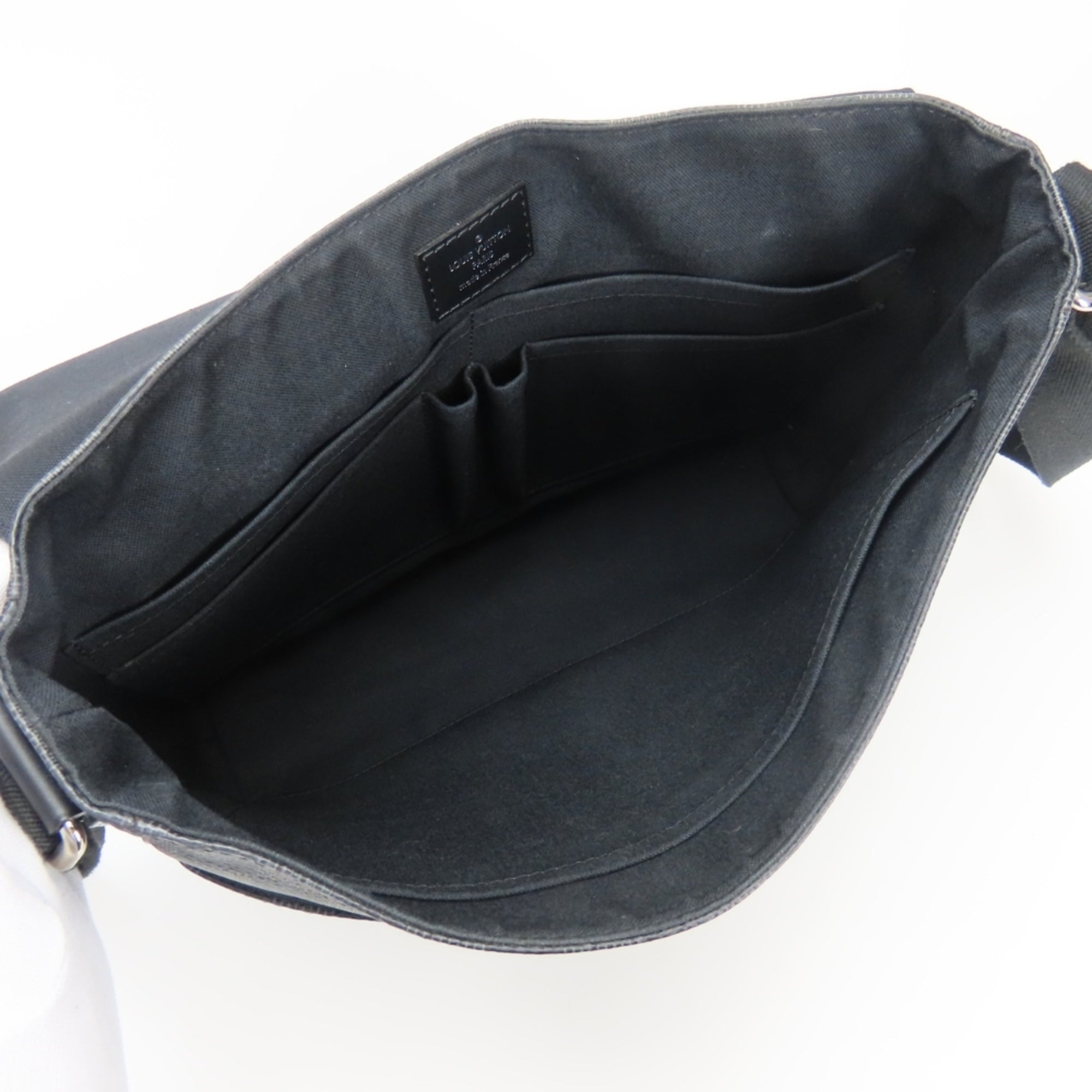 Louis Vuitton Black Gray Damier Graphite Shoulder Bag (Pre-Owned)