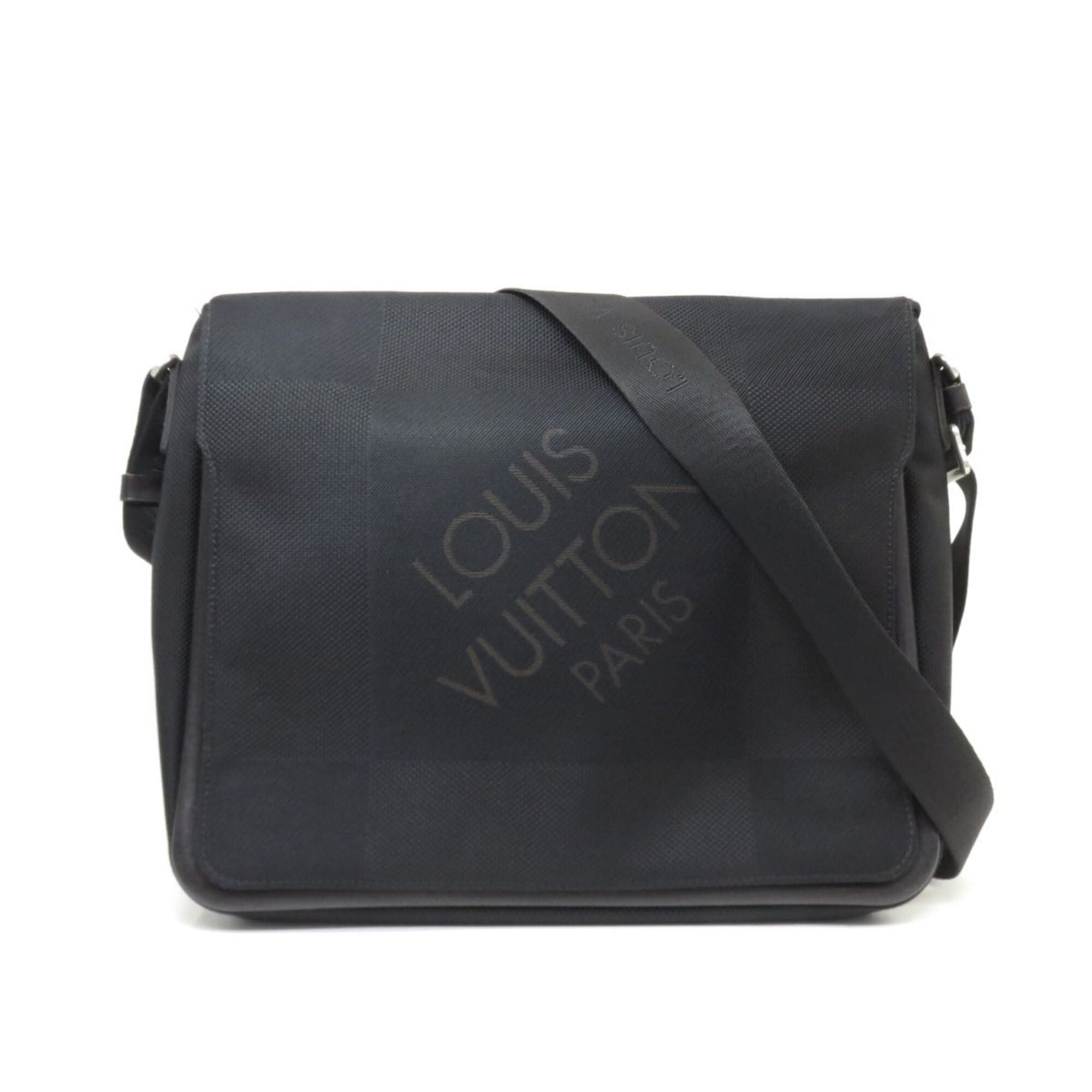 Louis Vuitton Noir Damier Geant Shoulder Bag (Pre-Owned)