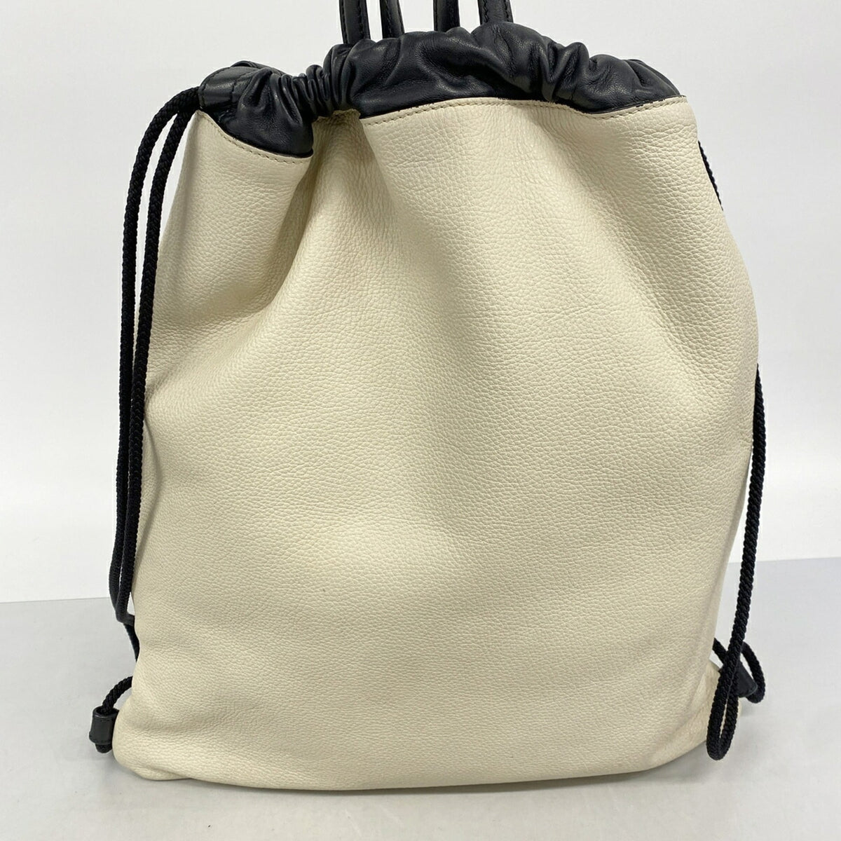Gucci Ivory Leather Backpack (Pre-Owned)