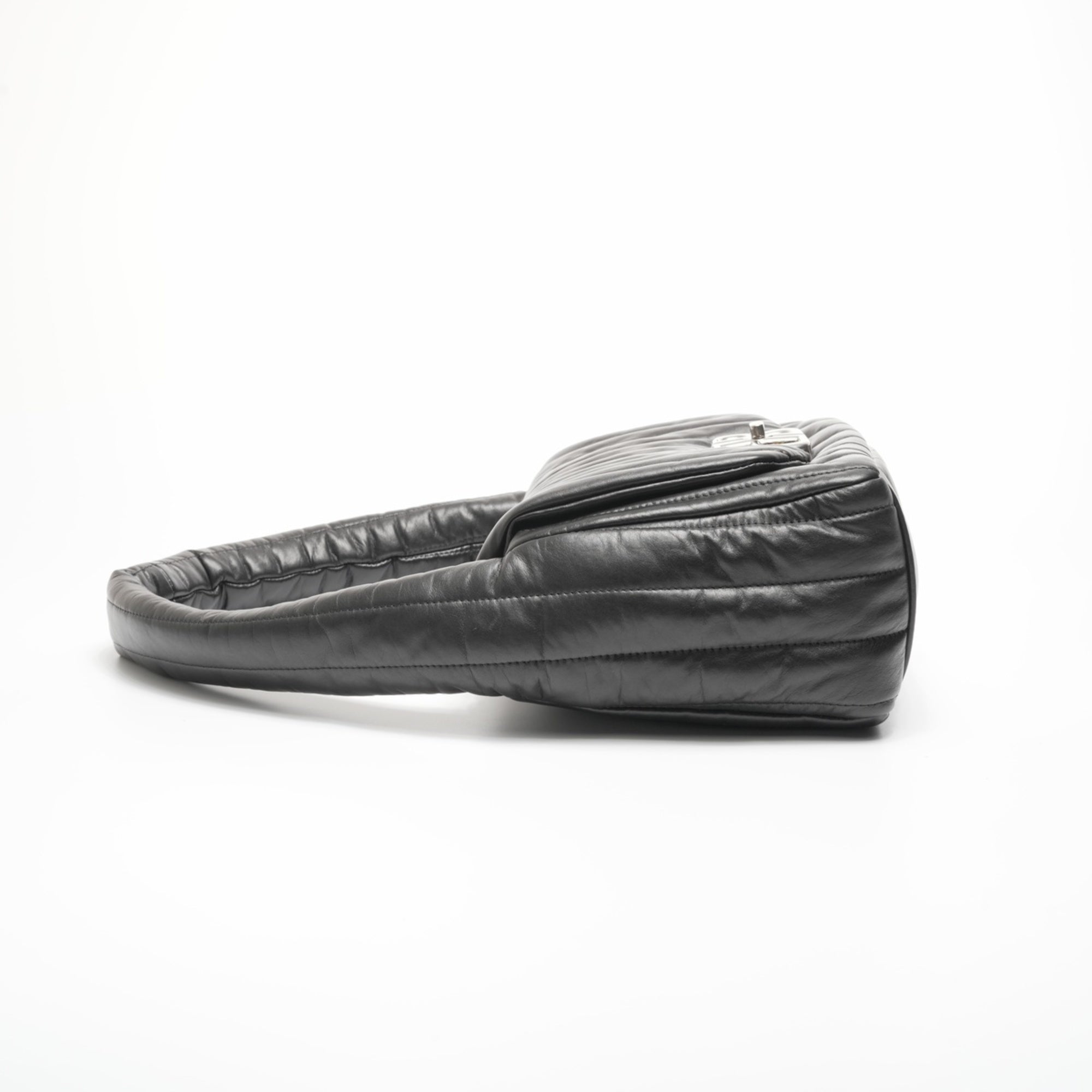 Balenciaga Black Leather Shoulder Bag (Pre-Owned)