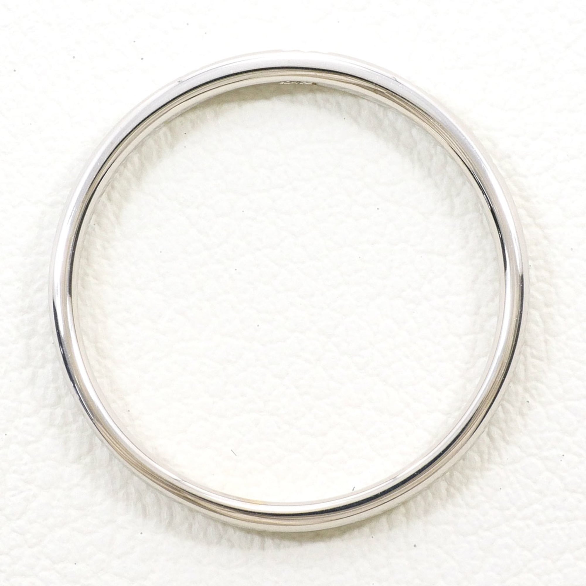 Unbranded White Gold White Gold (10K) Band Ring (Pre-Owned)