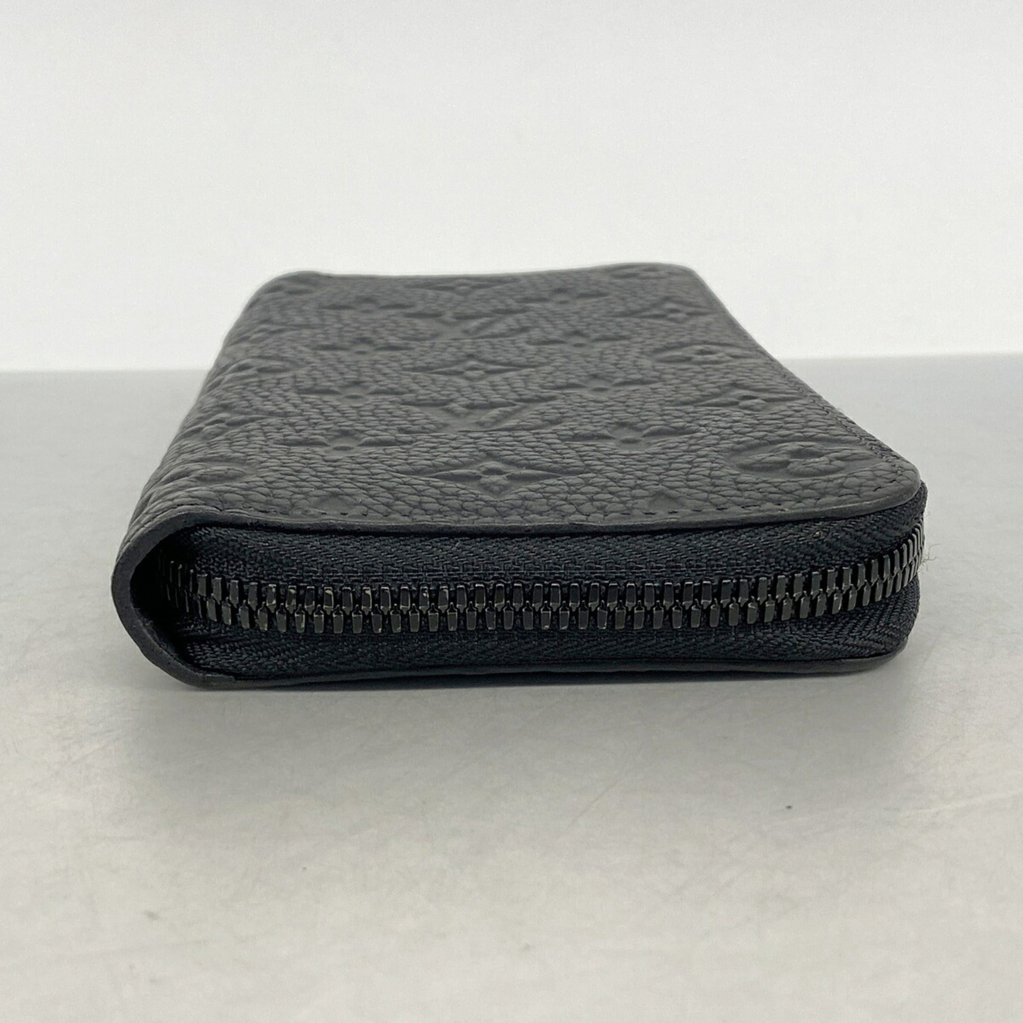 Louis Vuitton Noir Long Wallet (Bi-Fold) (Pre-Owned)