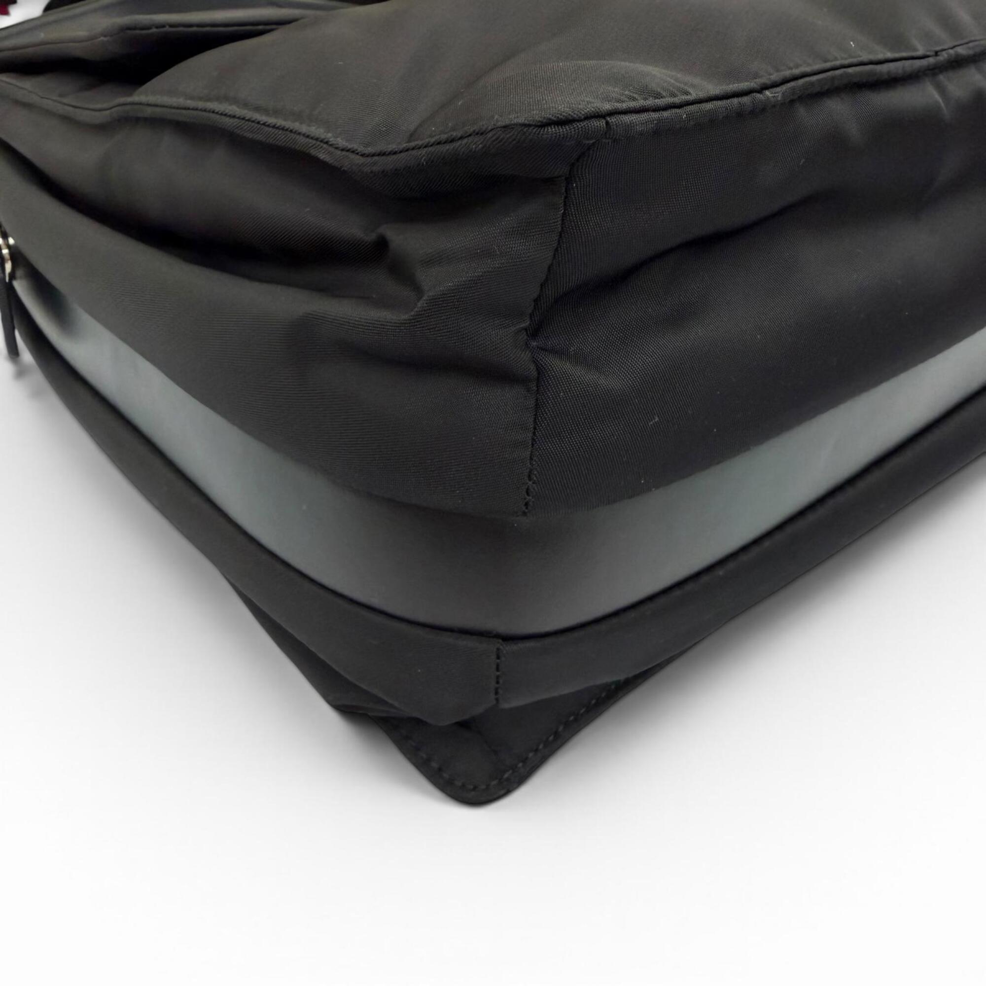 Prada Black Leather Shoulder Bag (Pre-Owned)