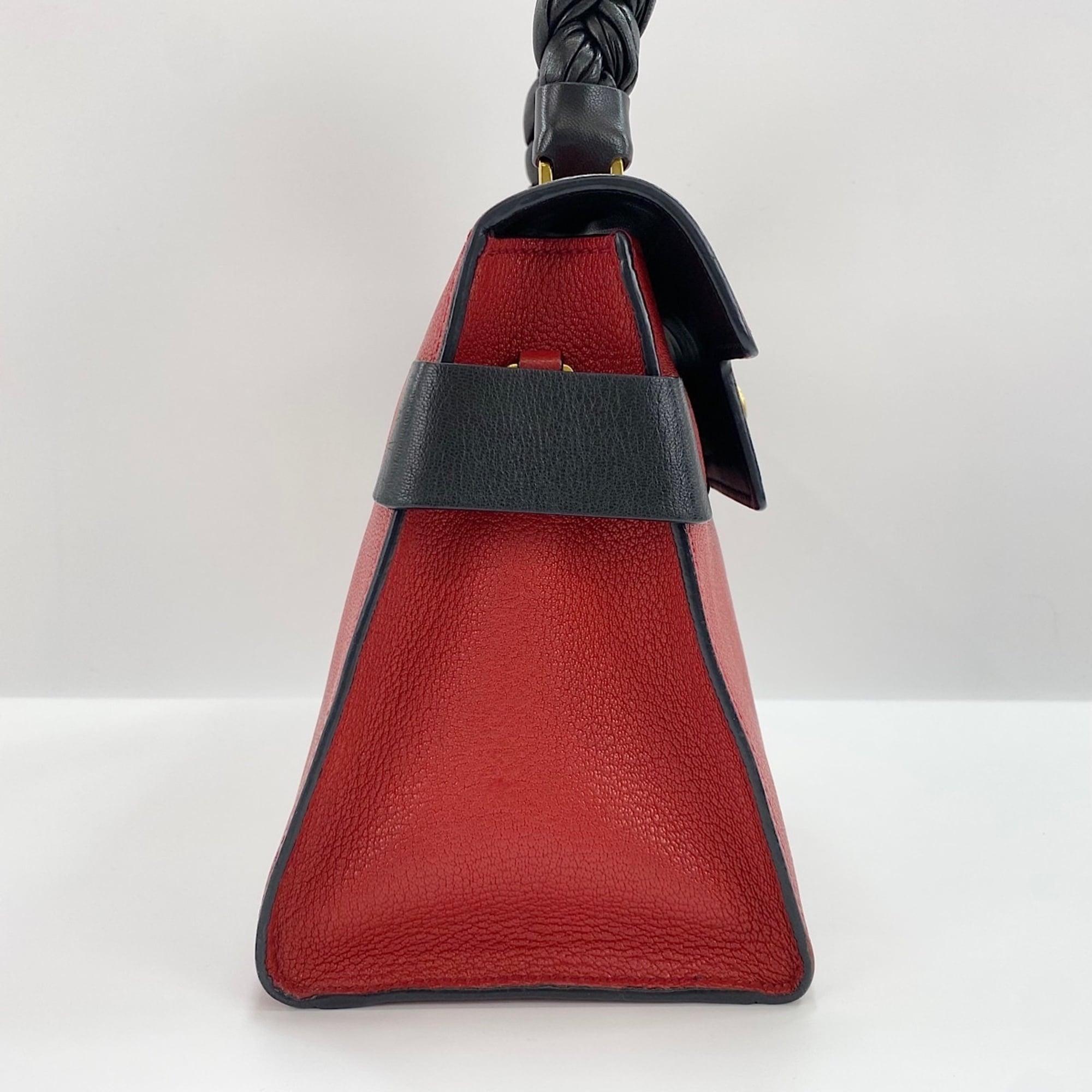 Miu Miu Red Color Handbag (Pre-Owned)